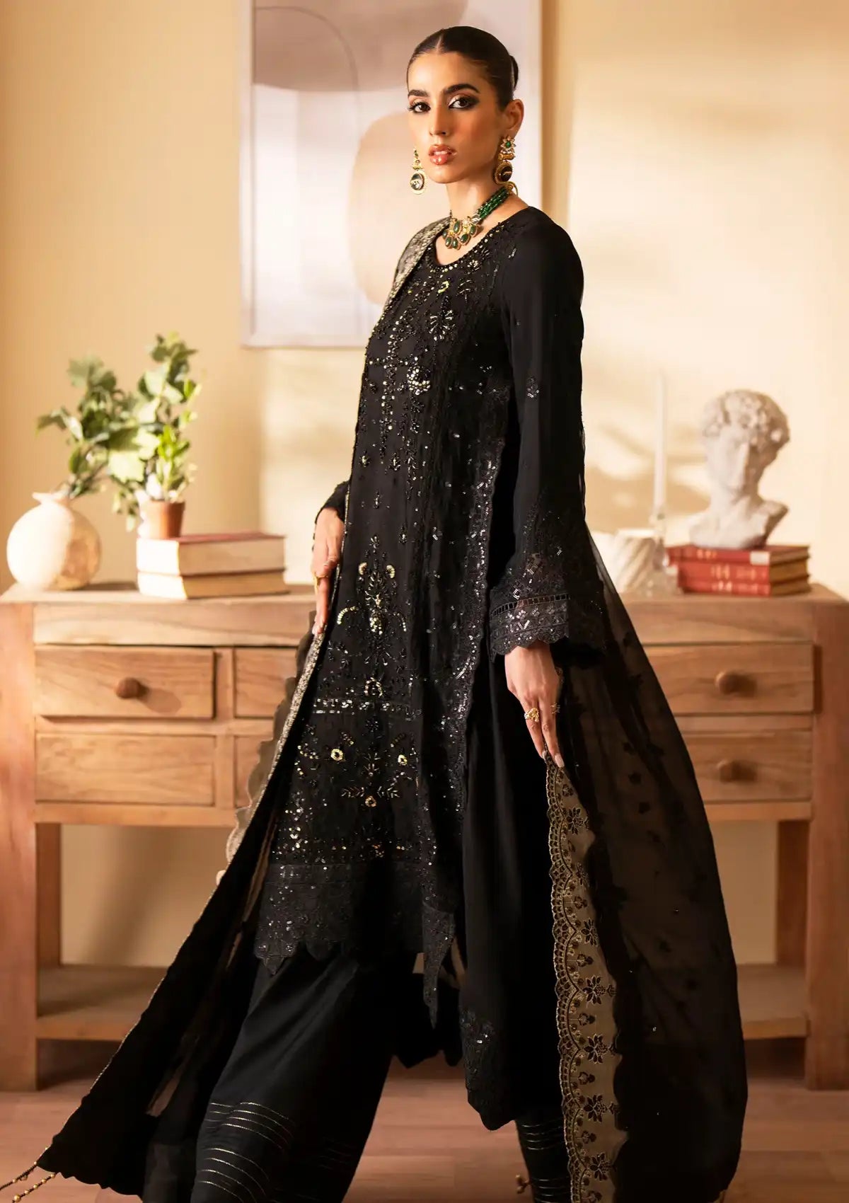 Emaan Adeel Romansiyyah Luxury Formal'24 REHANI