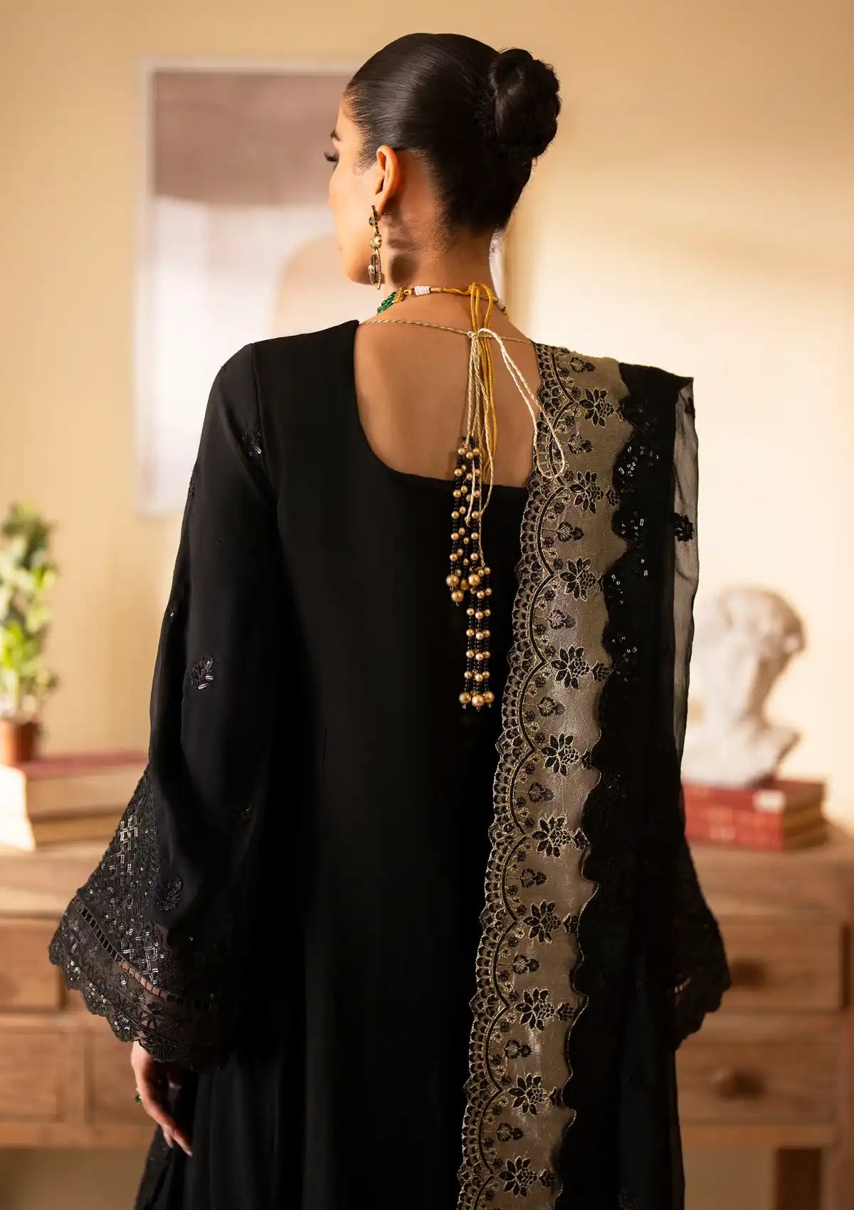 Emaan Adeel Romansiyyah Luxury Formal'24 REHANI