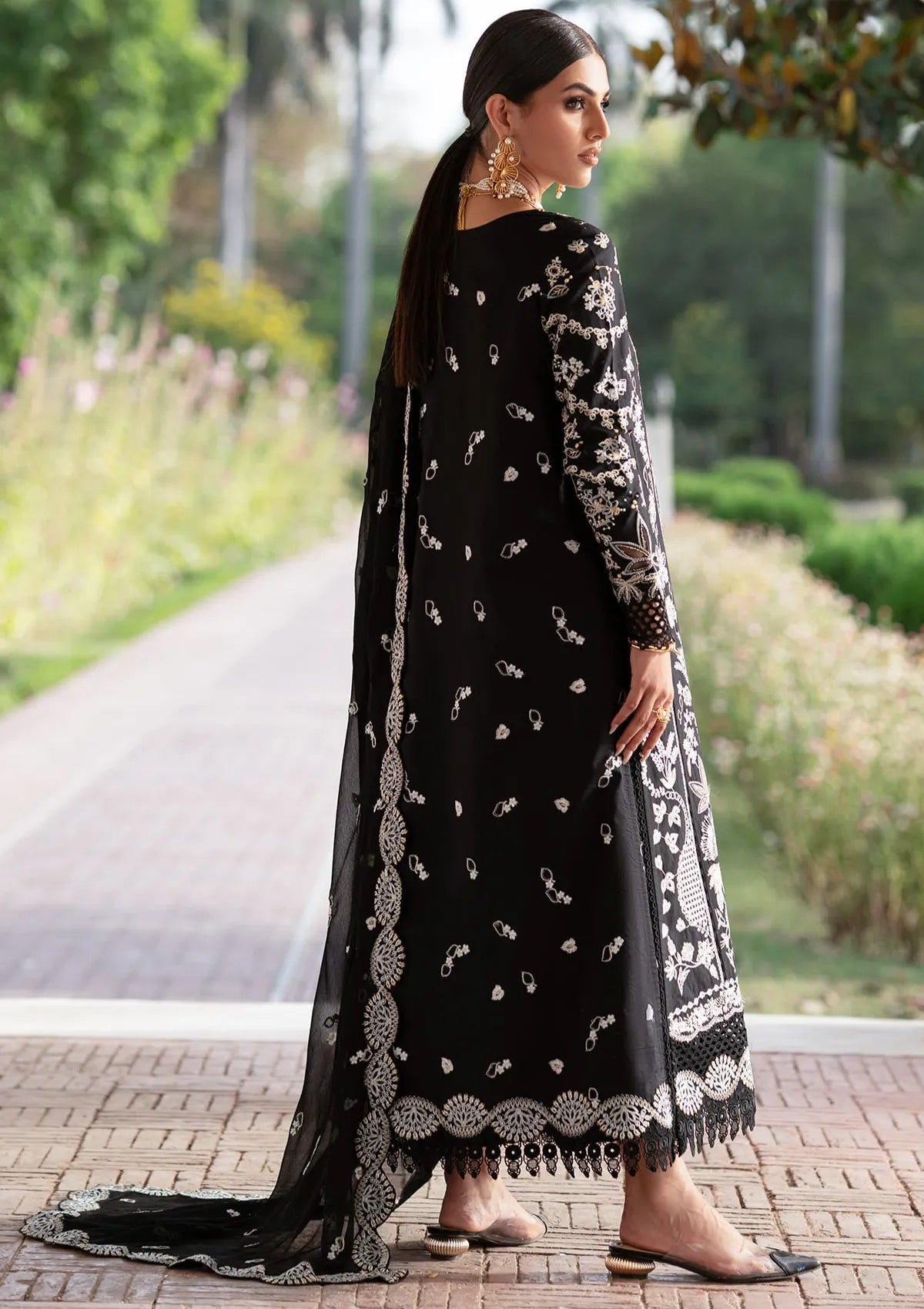 mohsin-saeed-fabrics-luxury-fashion-collection-daily-wear-wedding-and-formal-in-budget-This-product-is-from-zarposh-celia-luxury-lawn25-is-available-on-Mohsin-saeed-fabrics-website.