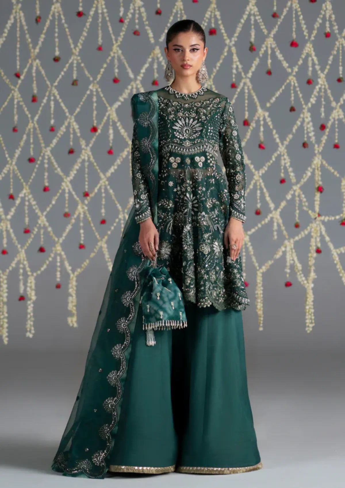 Mohid Shahzad Eliana Festive'25-Hayzlin