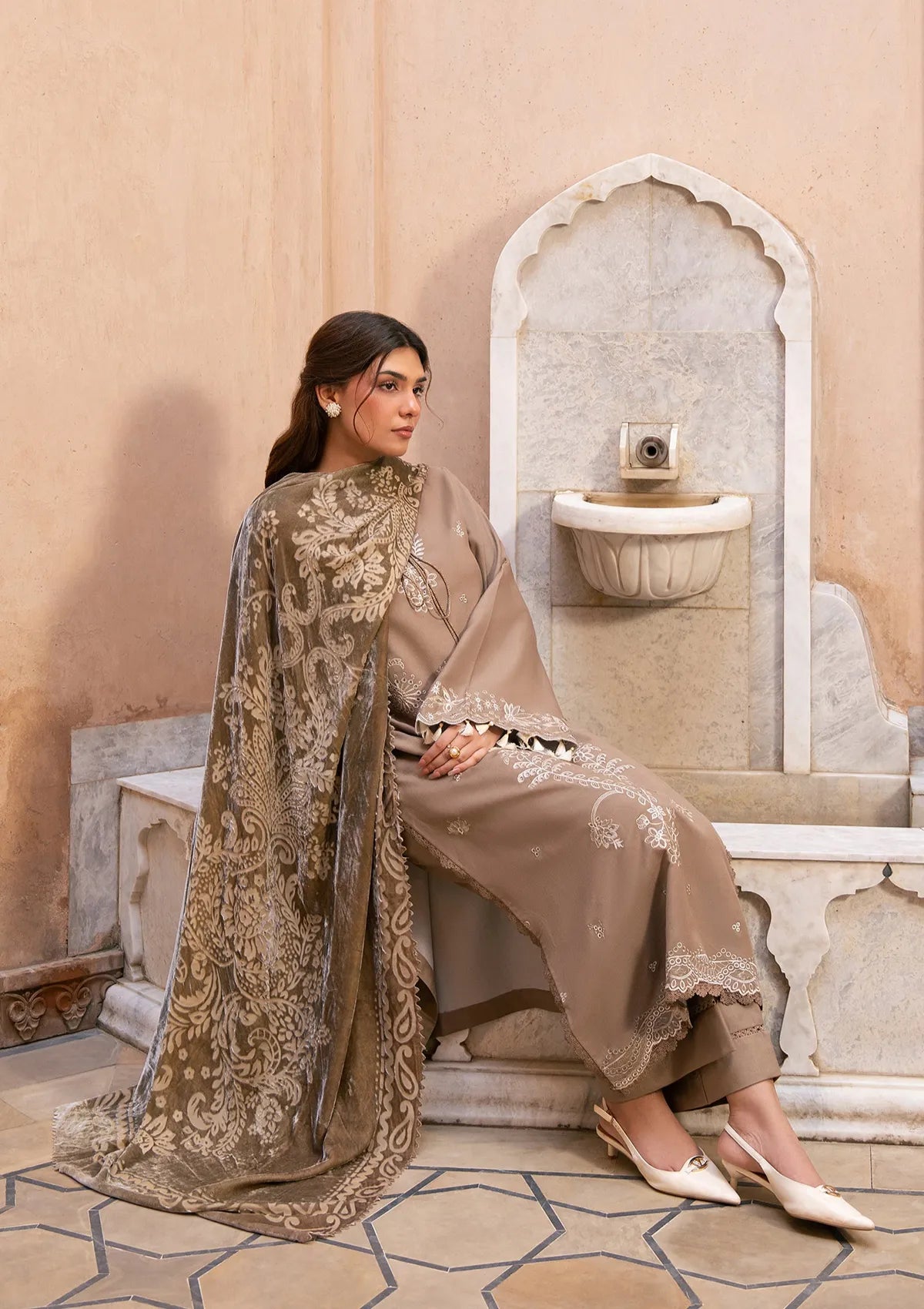 Raaya Plush Edit'26 - MUTED TRUFFLE
