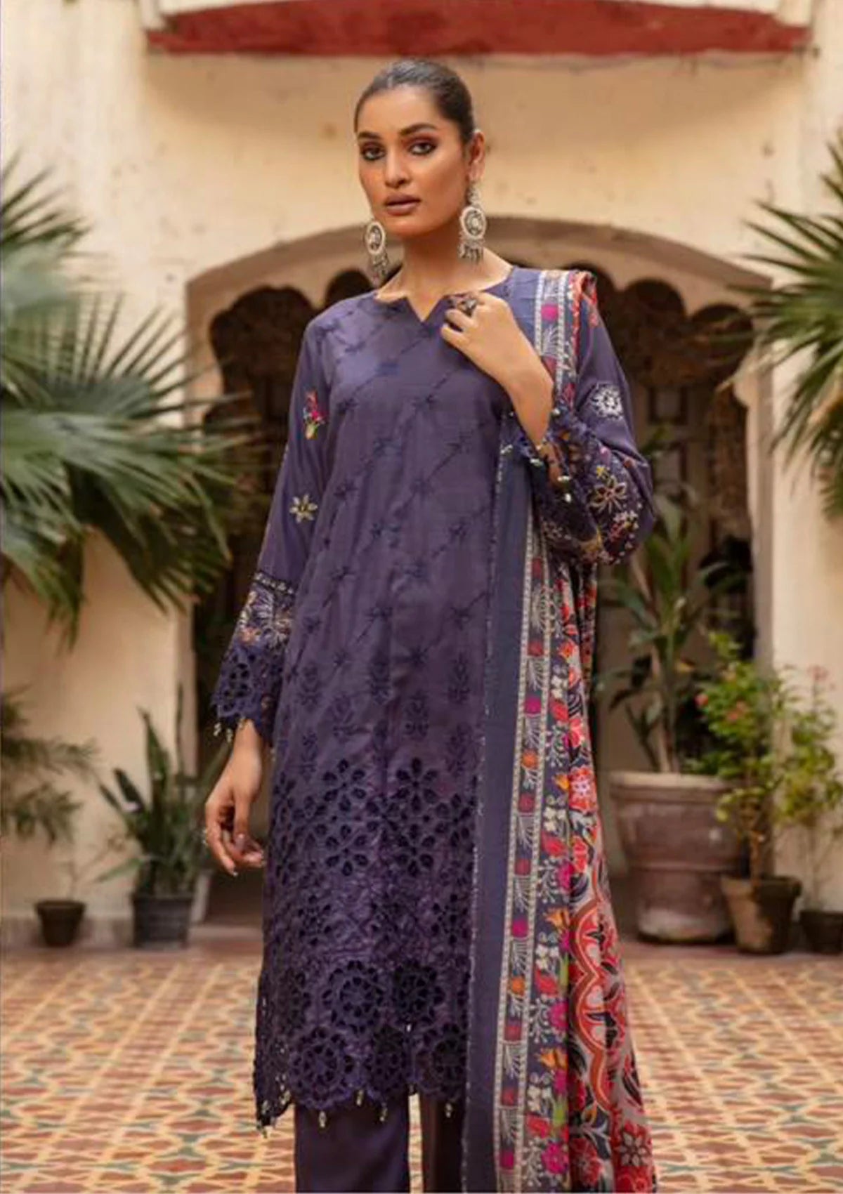 Mahee's Emb Slub'23 D-03 - Mohsin Saeed Fabrics