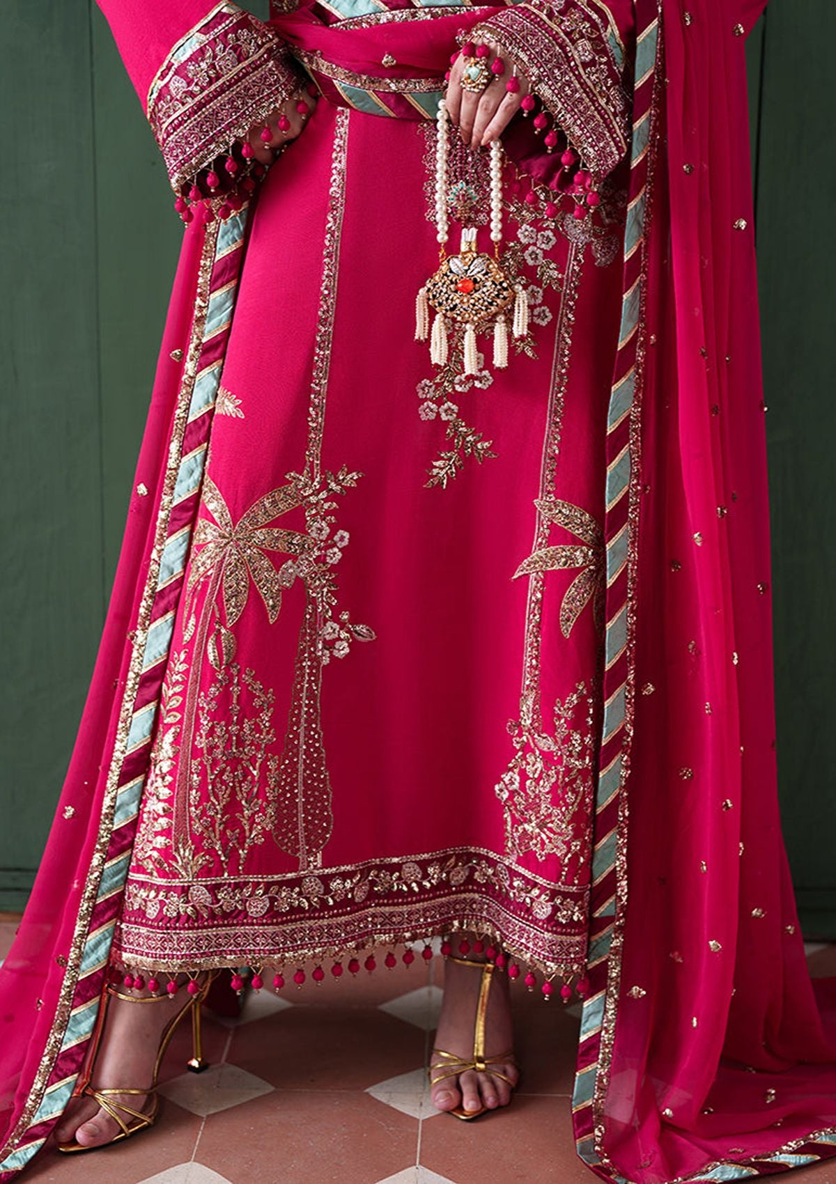 Roheenaz Mah-e-Noor Silk'26 D-04 Mahveen
