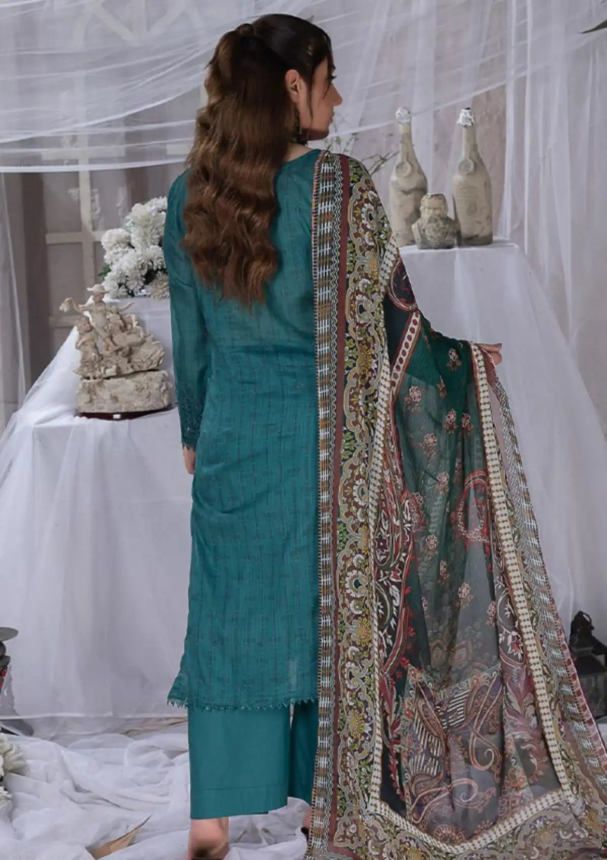 Manizay Nikhar Emb Lawn'24 D-02 - Mohsin Saeed Fabrics