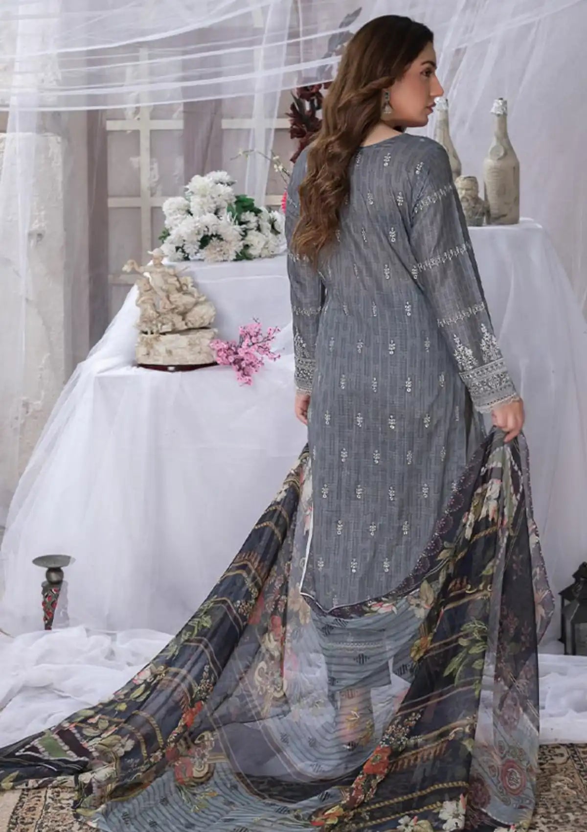 Manizay Nikhar Emb Lawn'24 D-06 - Mohsin Saeed Fabrics