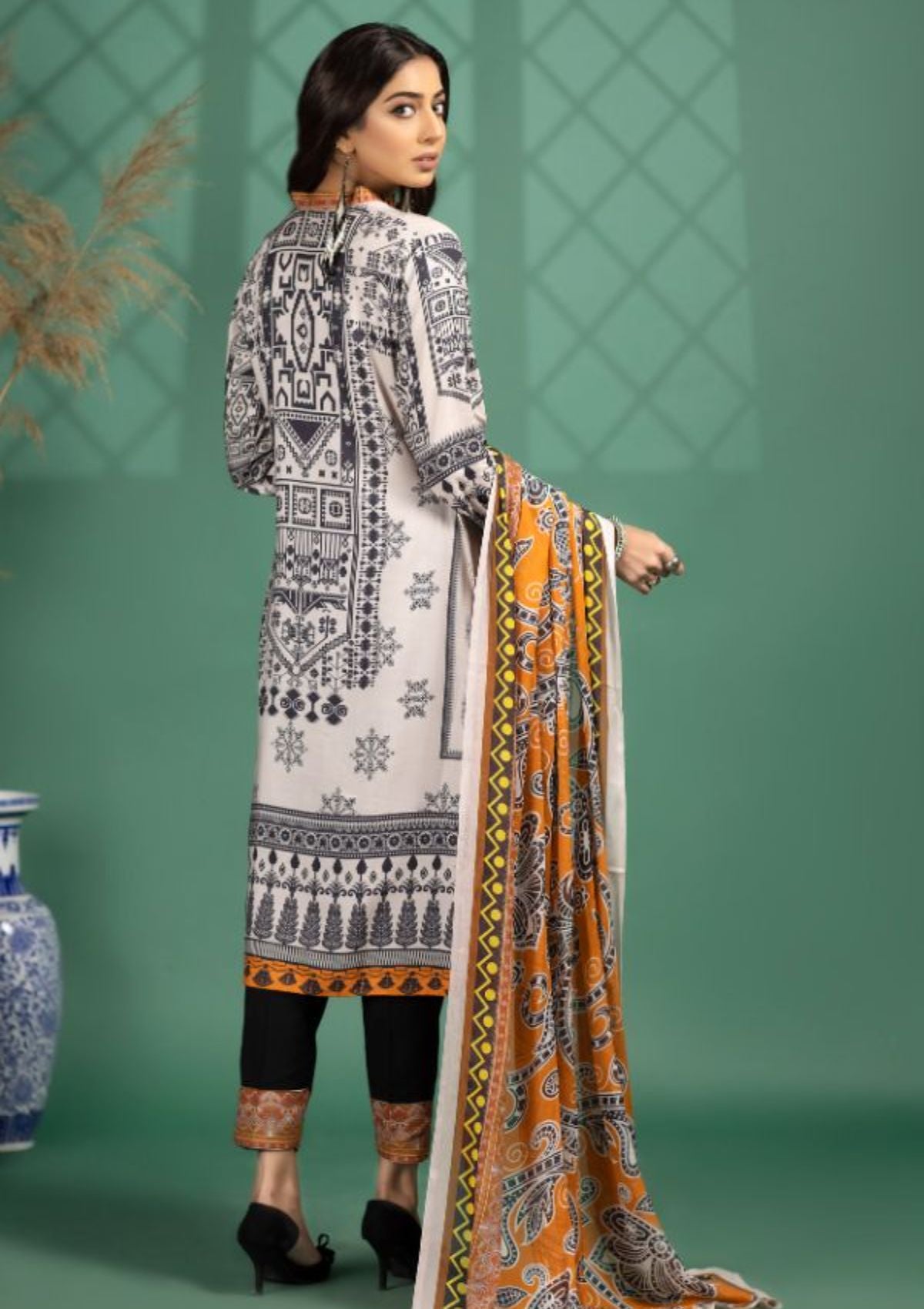 Zahay Naseeb By Manizay'23 D-02 - Mohsin Saeed Fabrics