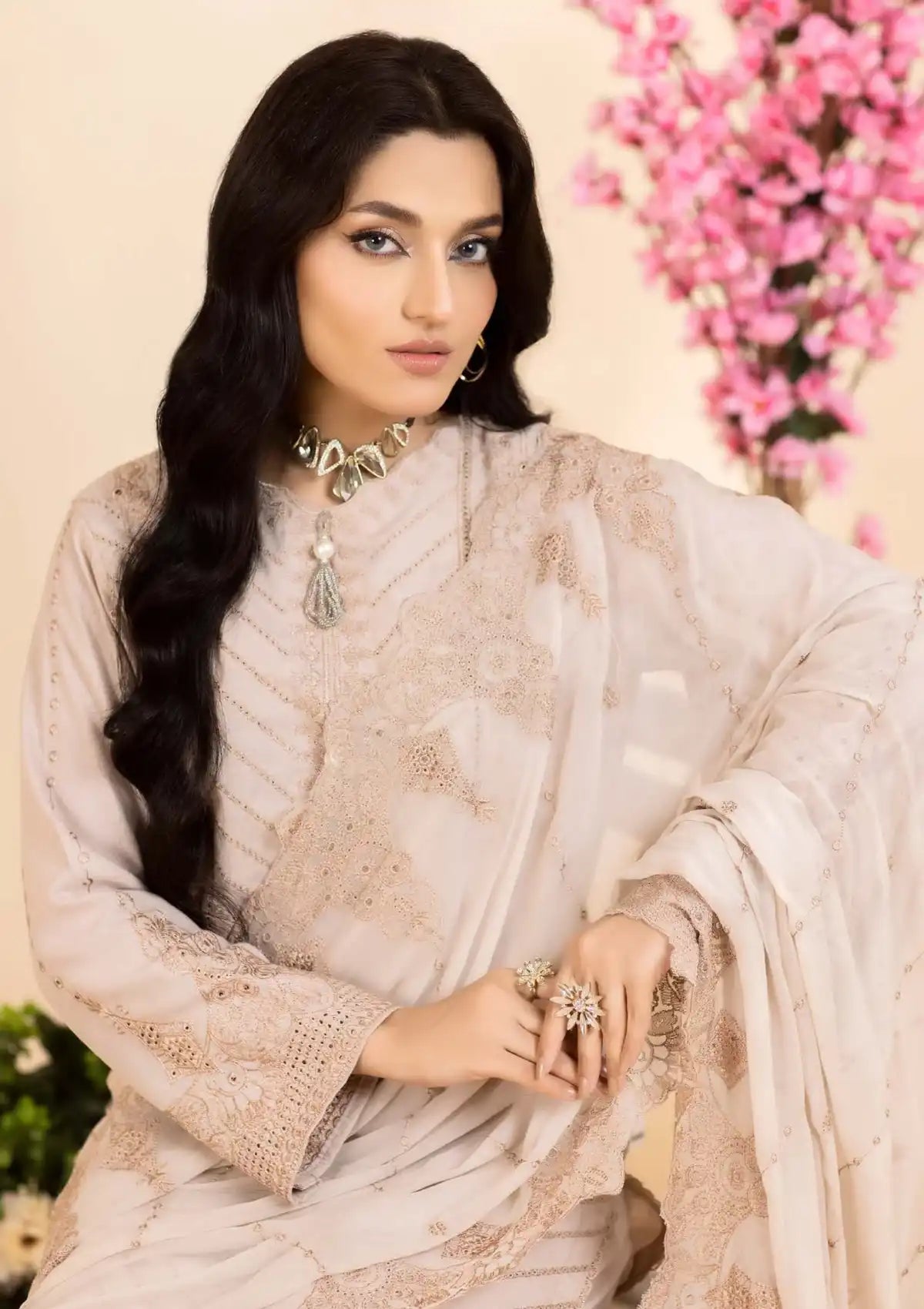 Manizay Dilkash Afsana Emb Karandi'23 D-03 - Mohsin Saeed Fabrics