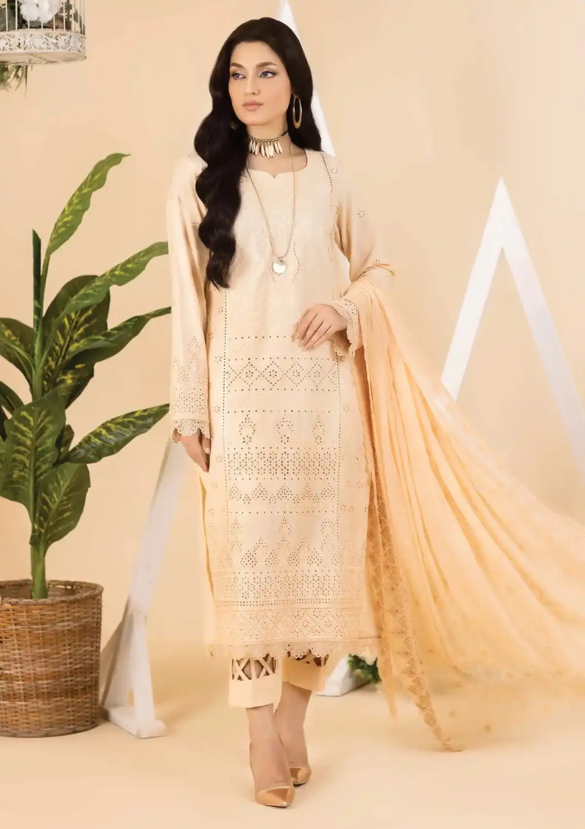 Manizay Dilkash Afsana Emb Karandi'23 D-05 - Mohsin Saeed Fabrics