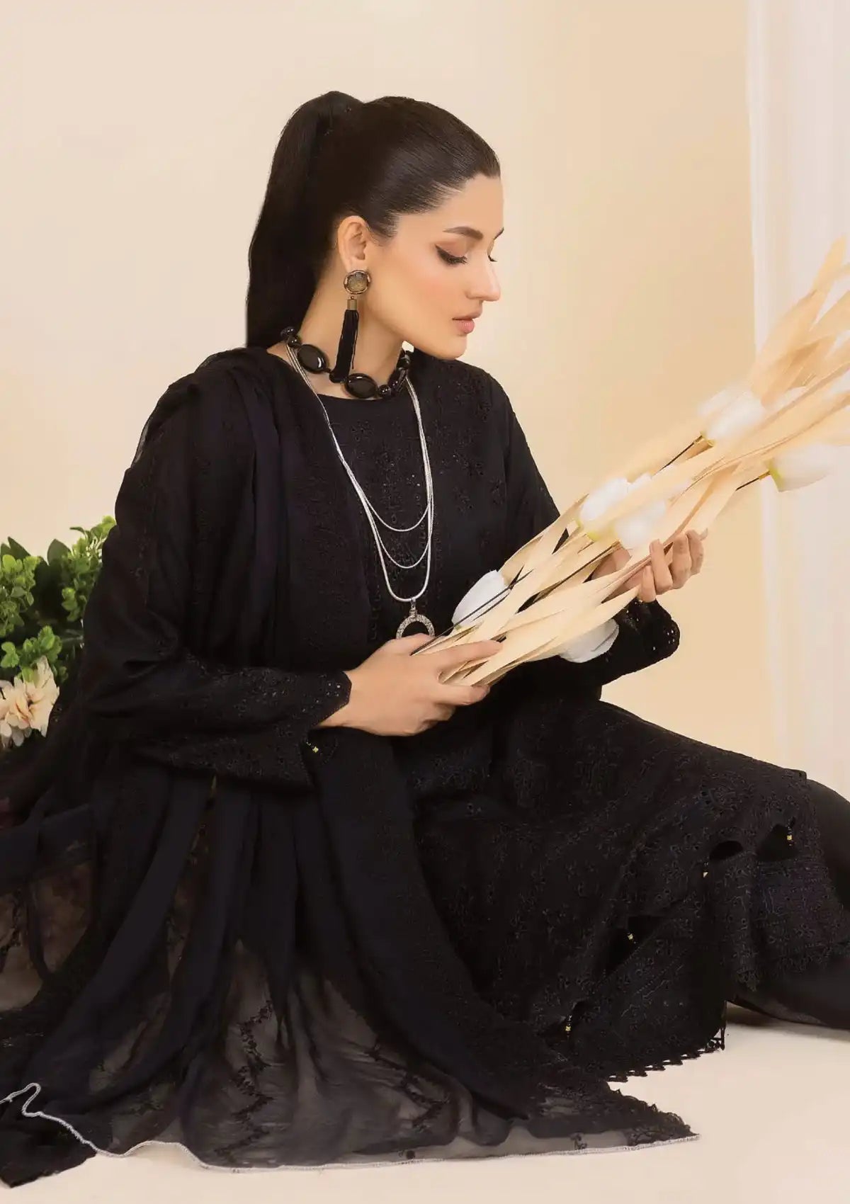 Manizay Dilkash Afsana Emb Karandi'23 D-09 - Mohsin Saeed Fabrics