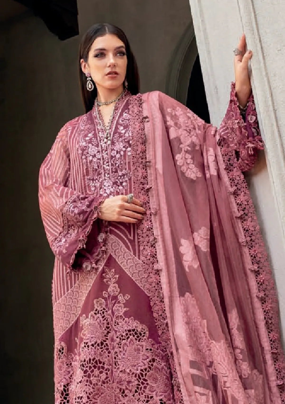 Maria.B Luxe Vol-13 Winter'25 D-04