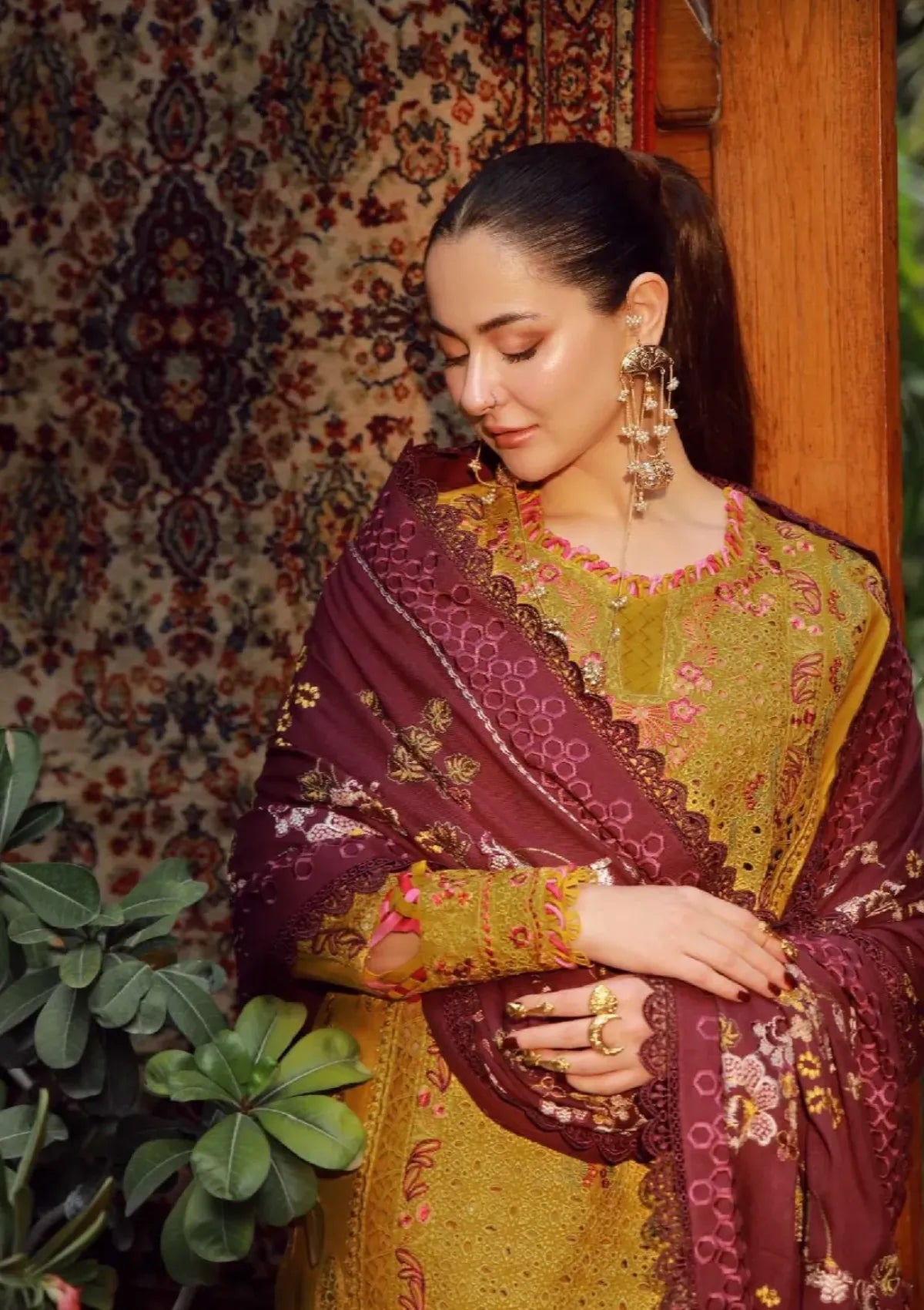 Maryam Hussain Winter Shawl'25 - Soz