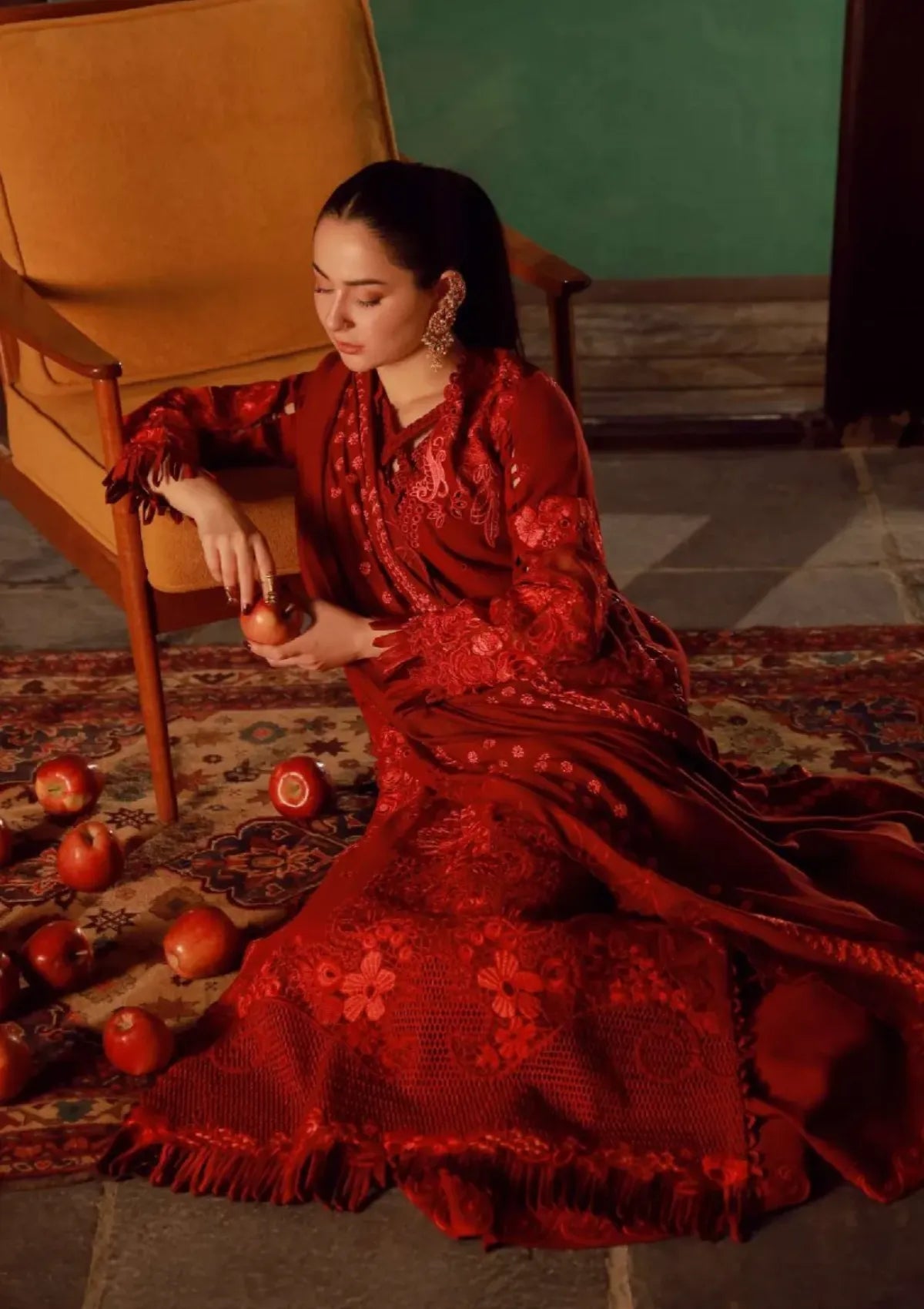 Maryam Hussain Winter Shawl'25 - Riya