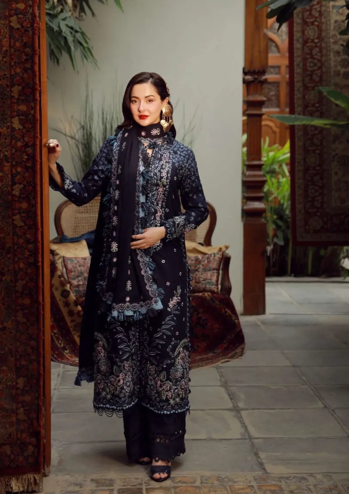 Maryam Hussain Winter Shawl'25 - Roohi