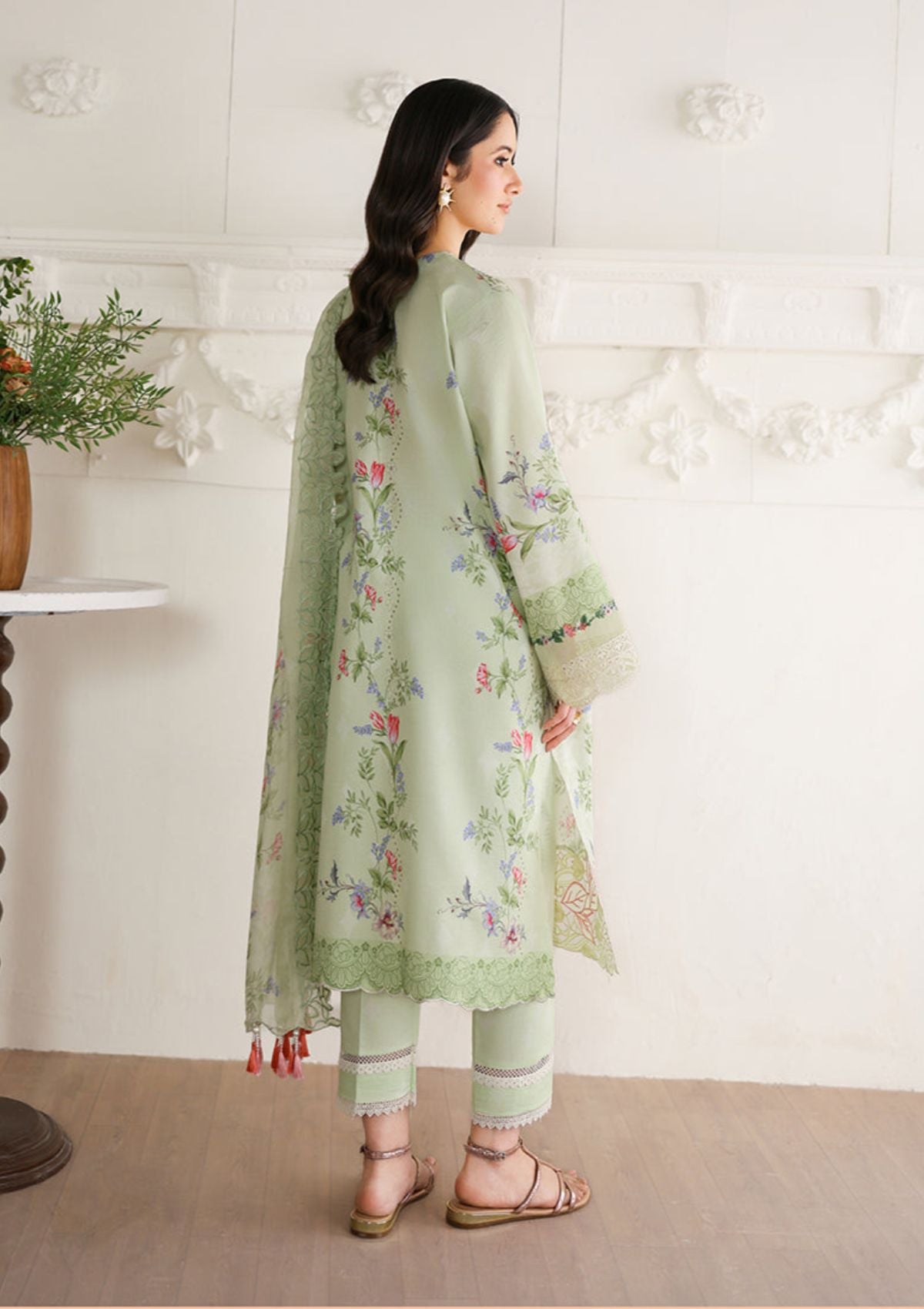 Roheenaz Sunlit Tales'26 D-05 Meadow Glow