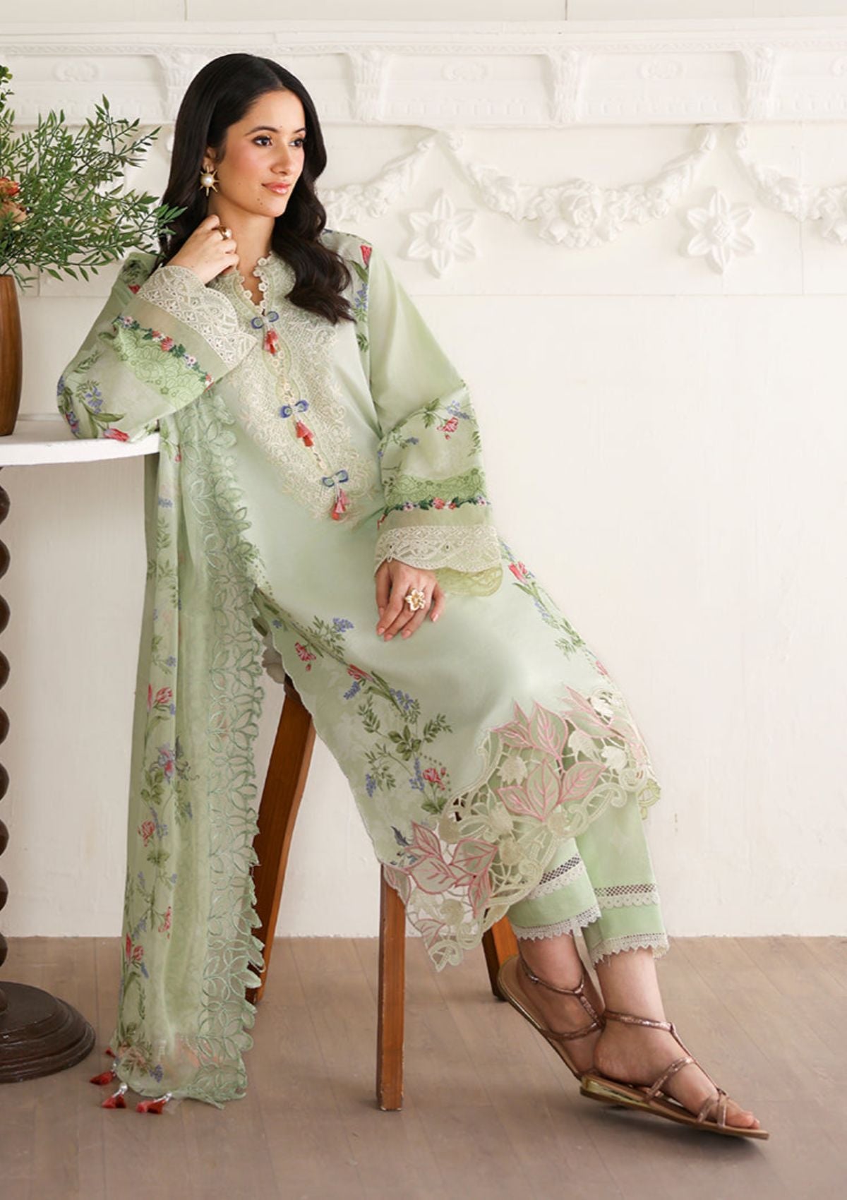 Roheenaz Sunlit Tales'26 D-05 Meadow Glow