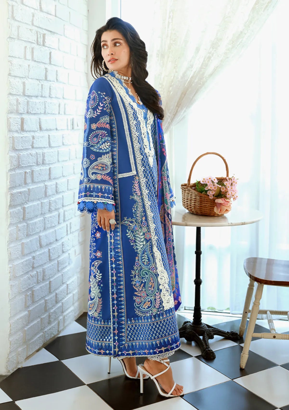 Mushq Amoi Held by Love'26 D-05 Moonlit Dreams