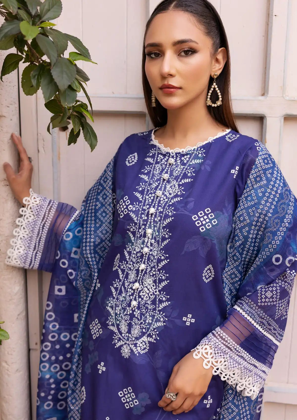mohsin-saeed-fabrics-affordable-luxury-outfits-for-daily-formal-and-wedding-wear-This-product-is-from-nur-morni-signature-lawn25-mn-09-is-available-on-Mohsin-saeed-fabrics-website.