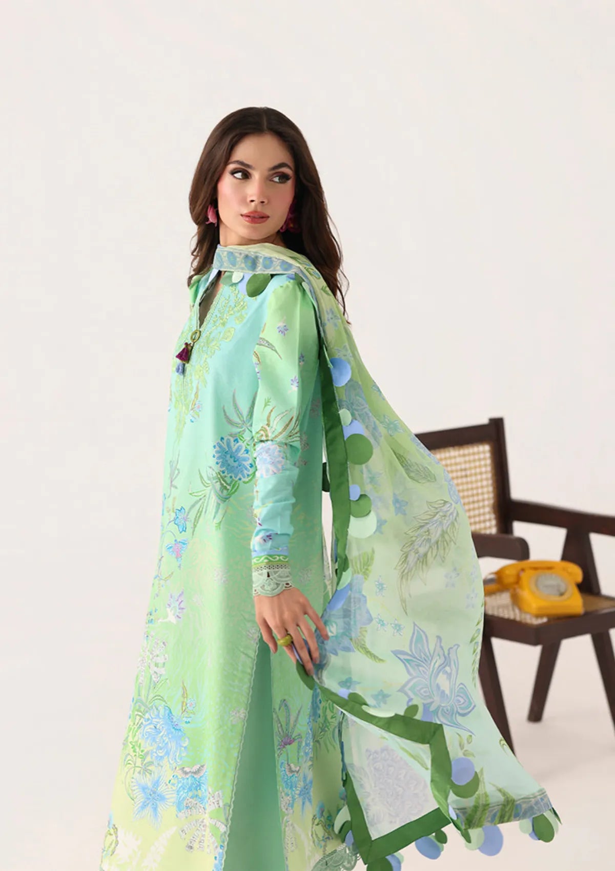 Roheenaz Rosette Lawn'26 D-61B Morning Dew