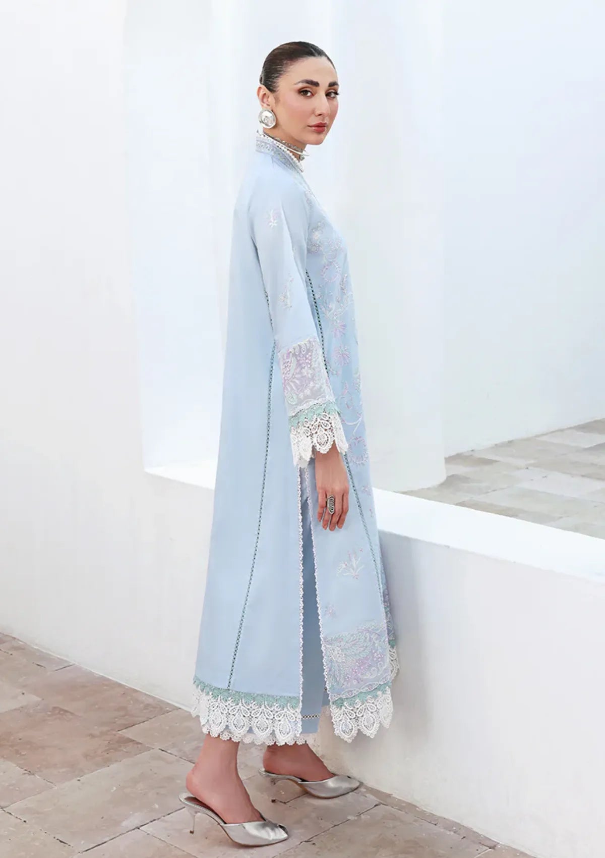 Roheenaz Floral Reveire Luxury Lawn'26 RNZ-602 Morning Petal