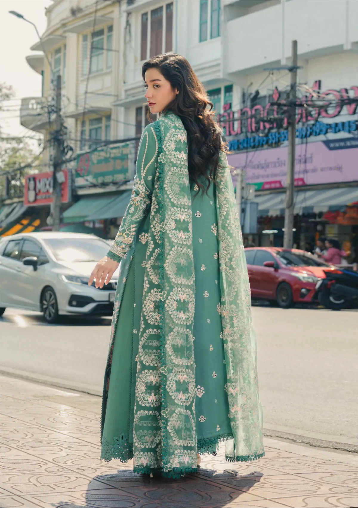 Afrozeh Mulakaat Festive Lawn'26 FWU-0052 VASL