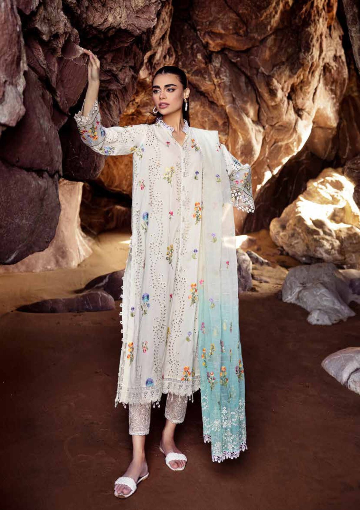 Muscari Luxury Lawn'24 MLEC-911 - Mohsin Saeed Fabrics