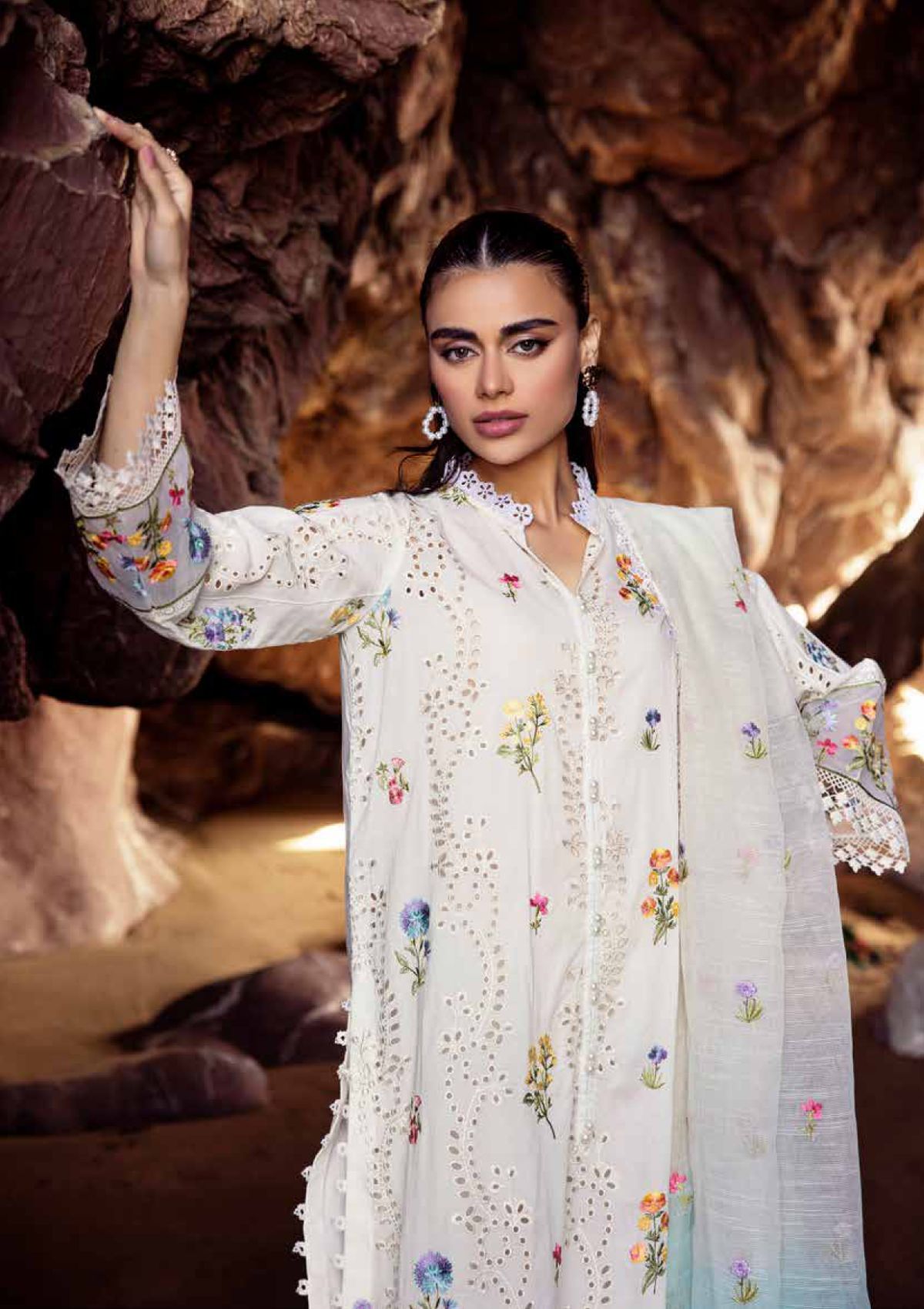 Muscari Luxury Lawn'24 MLEC-911 - Mohsin Saeed Fabrics