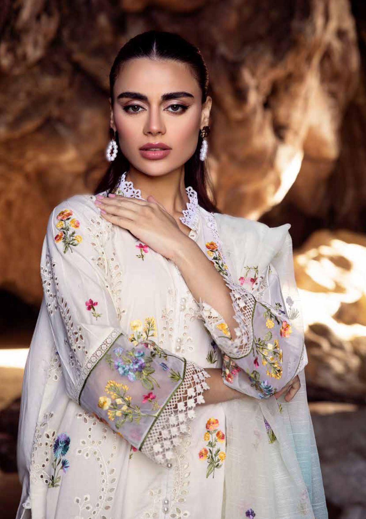 Muscari Luxury Lawn'24 MLEC-911 - Mohsin Saeed Fabrics