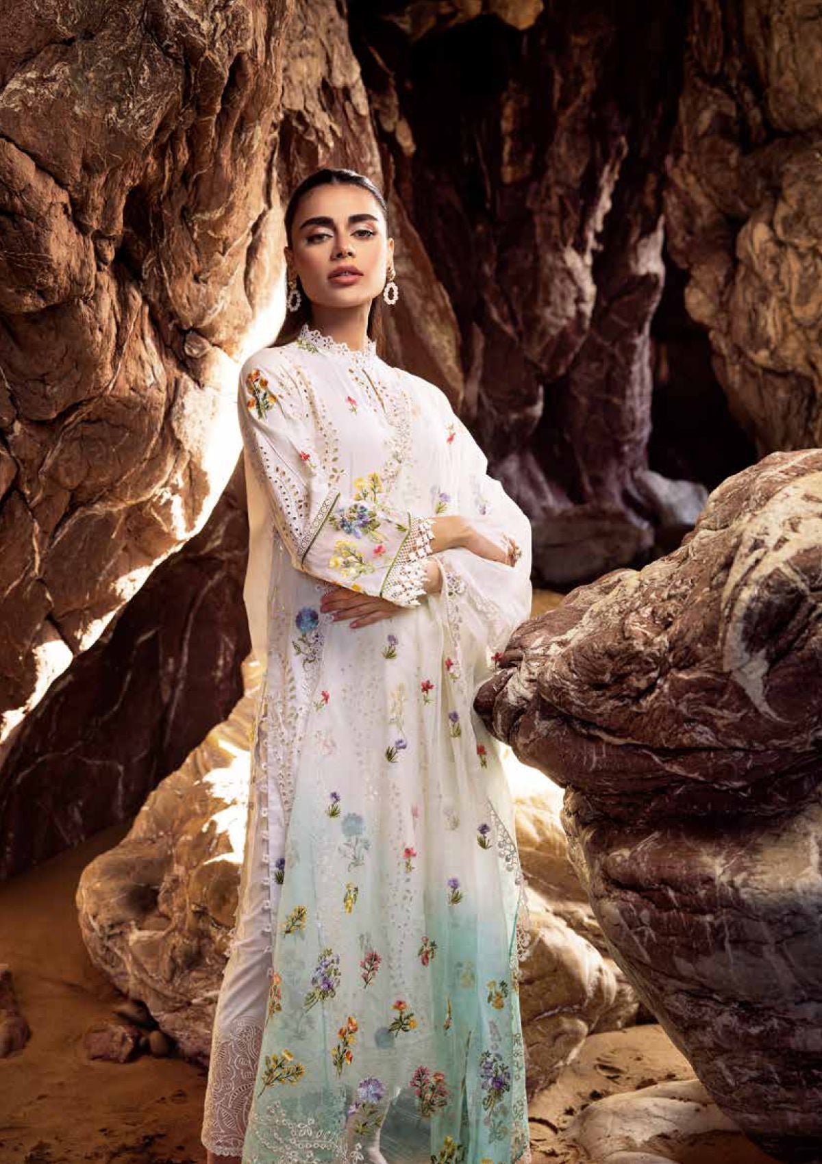 Muscari Luxury Lawn'24 MLEC-911 - Mohsin Saeed Fabrics