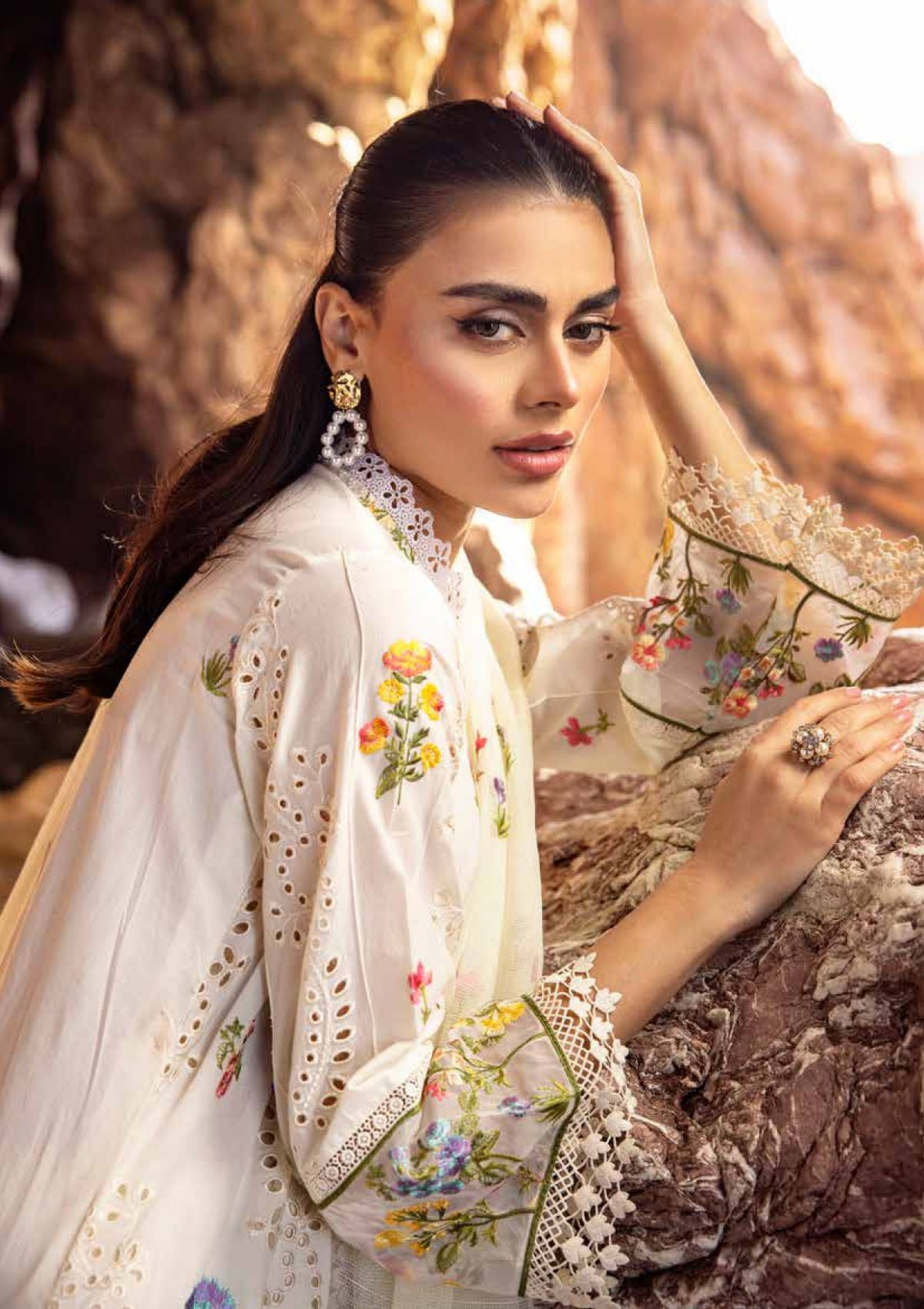 Muscari Luxury Lawn'24 MLEC-911 - Mohsin Saeed Fabrics