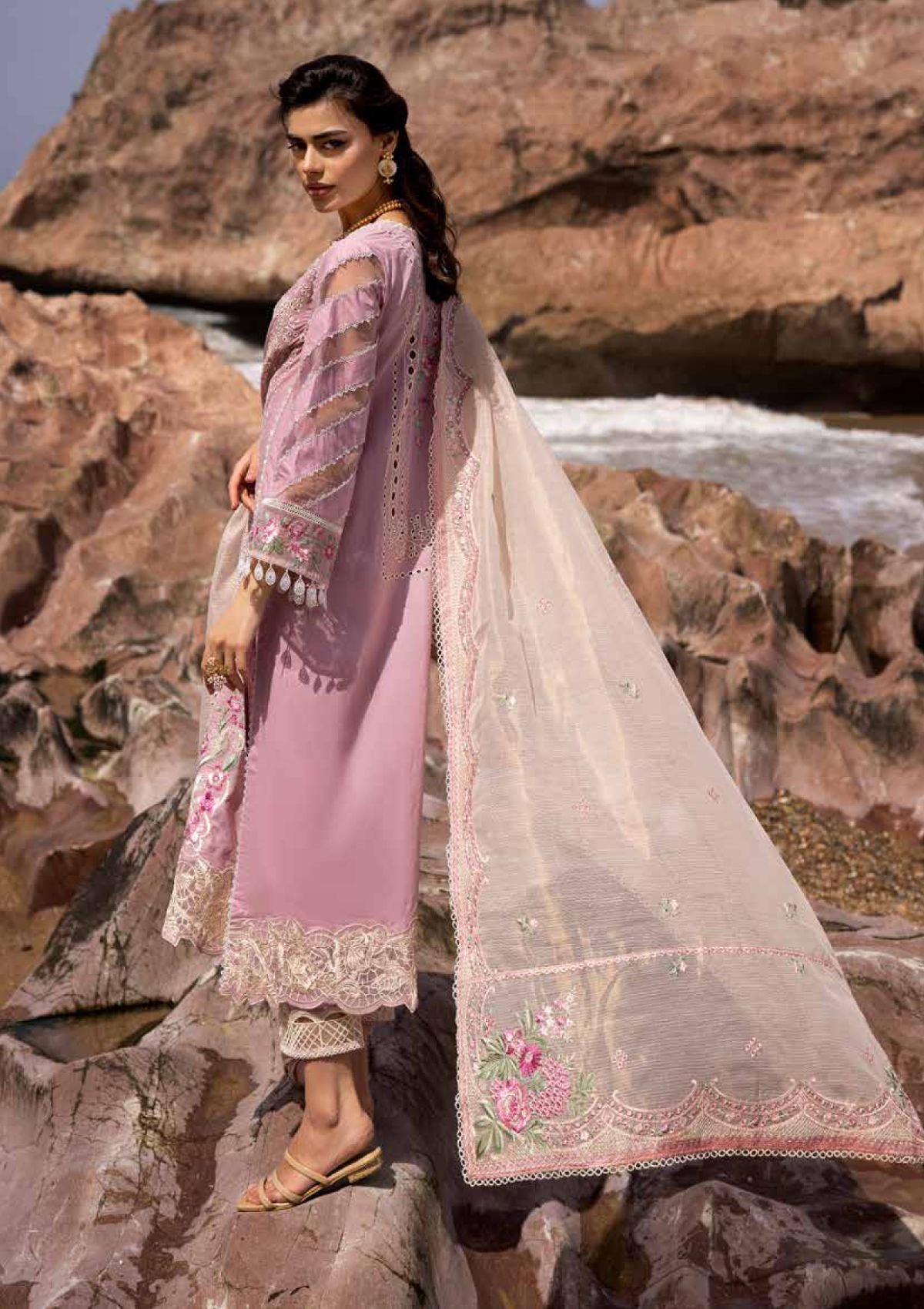 Muscari Luxury Lawn'24 MLEC-917 - Mohsin Saeed Fabrics