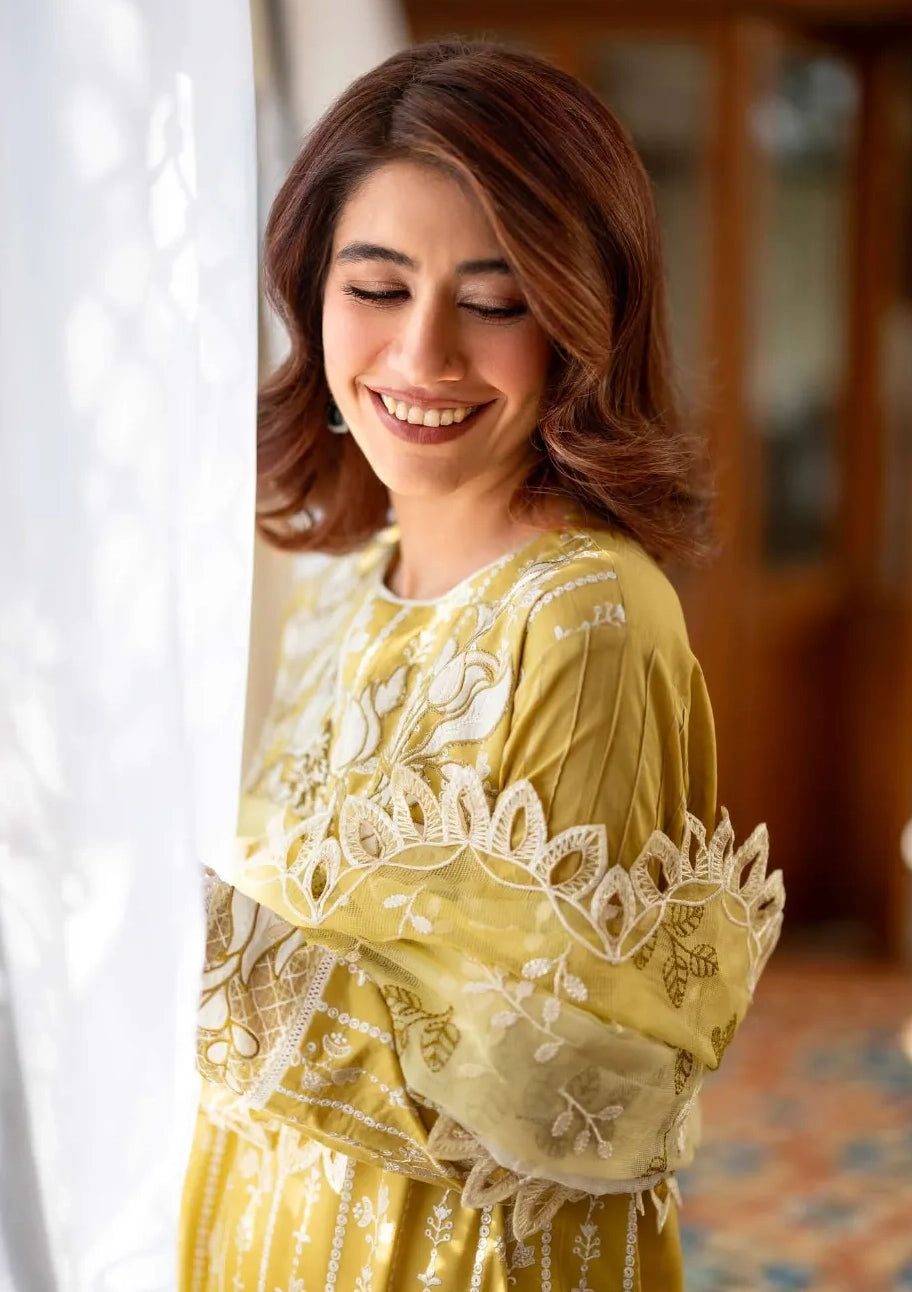 Mushq Astoria Festive Lawn’26 D-04 Evadne