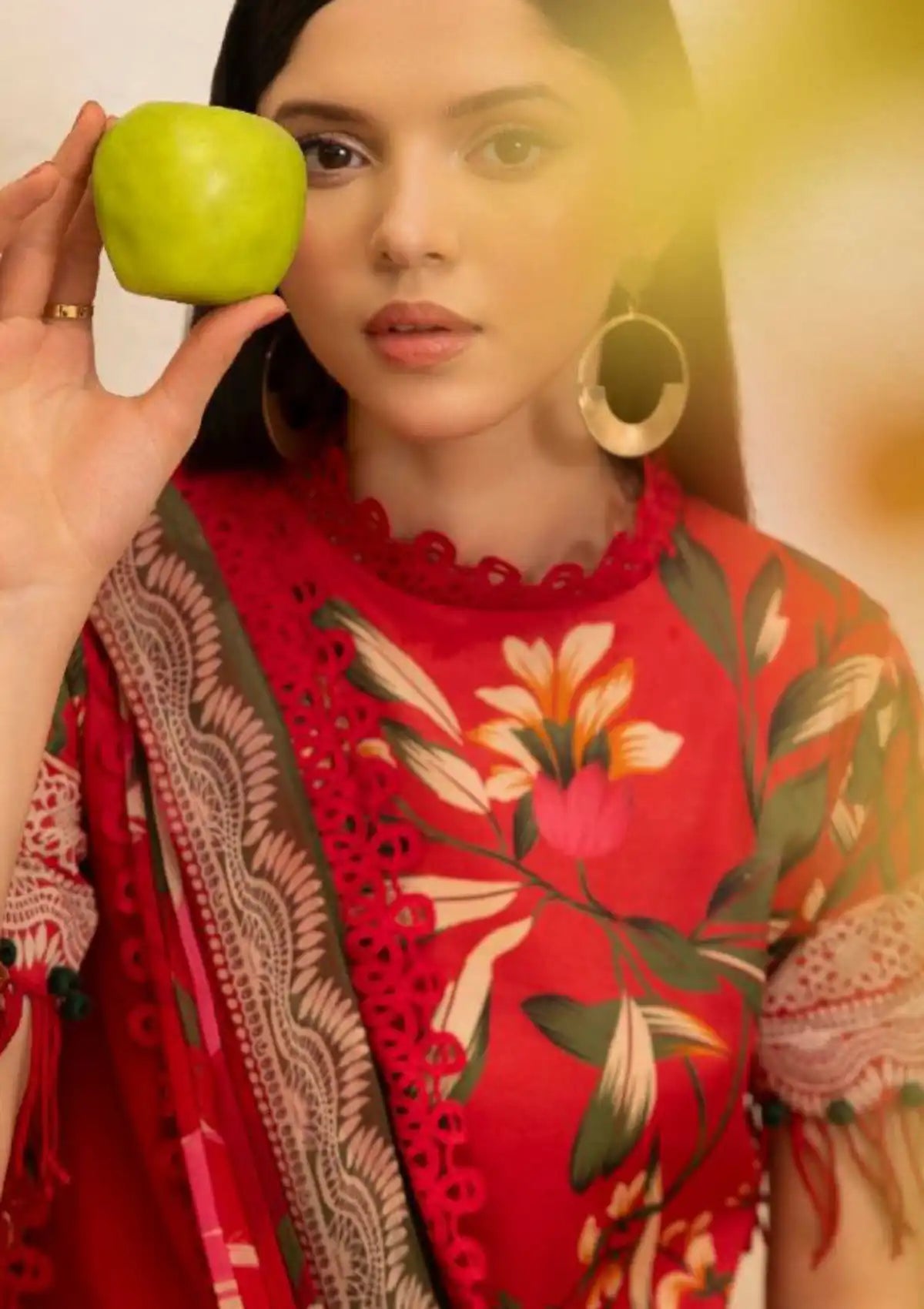 mohsin-saeed-fabrics-designer-daily-wear-formal-and-wedding-suits-within-budget-This-product-is-from-naqsh-flor-art-fusion-emb-lawn25-d-00142-rose-madder-is-available-on-Mohsin-saeed-fabrics-website.