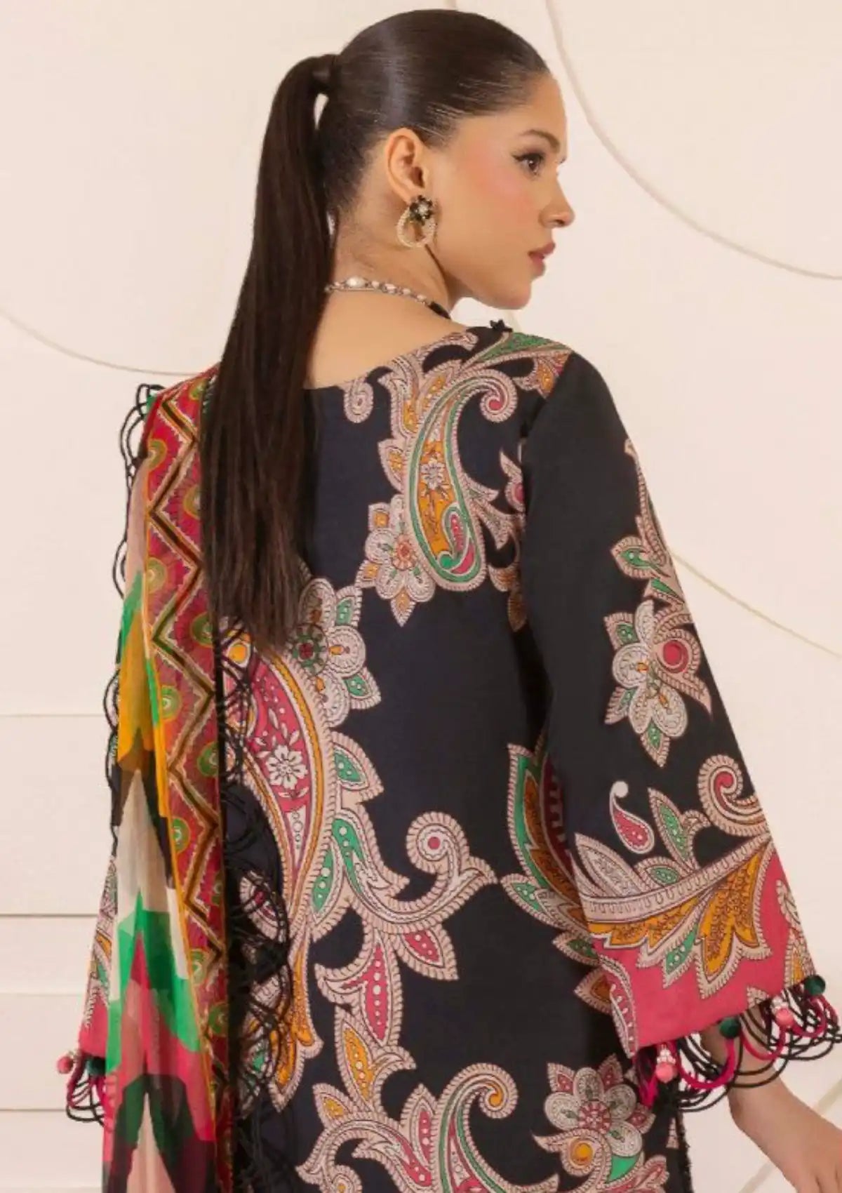 mohsin-saeed-fabrics-designer-daily-wear-formal-and-wedding-suits-within-budget-This-product-is-from-naqsh-flor-art-fusion-emb-lawn25-d-00147-heavy-metal-is-available-on-Mohsin-saeed-fabrics-website.
