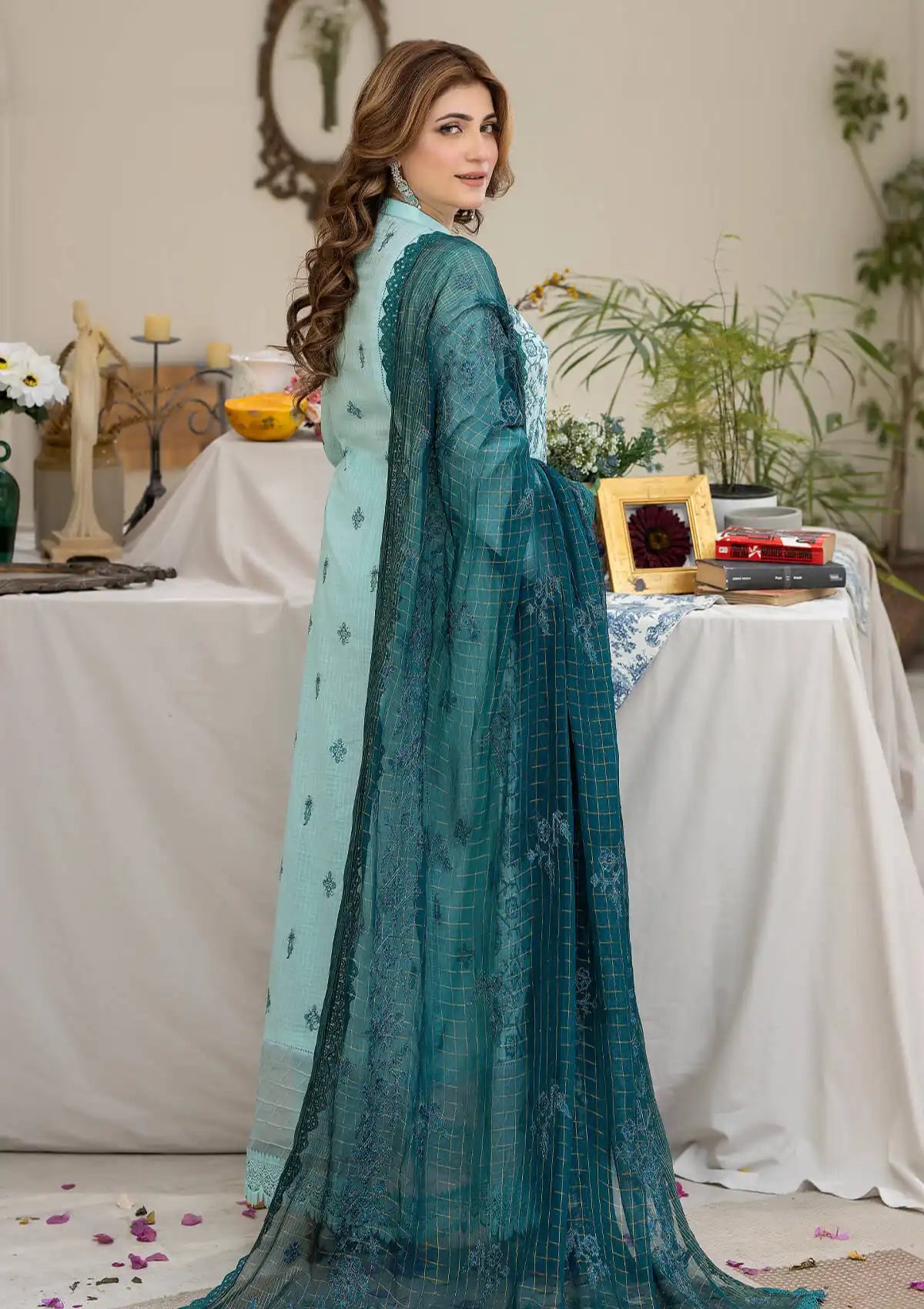 Noor-e-Fajar By Raeesa Apana Lawn'24 Vol-02 NF-1301 - Mohsin Saeed Fabrics