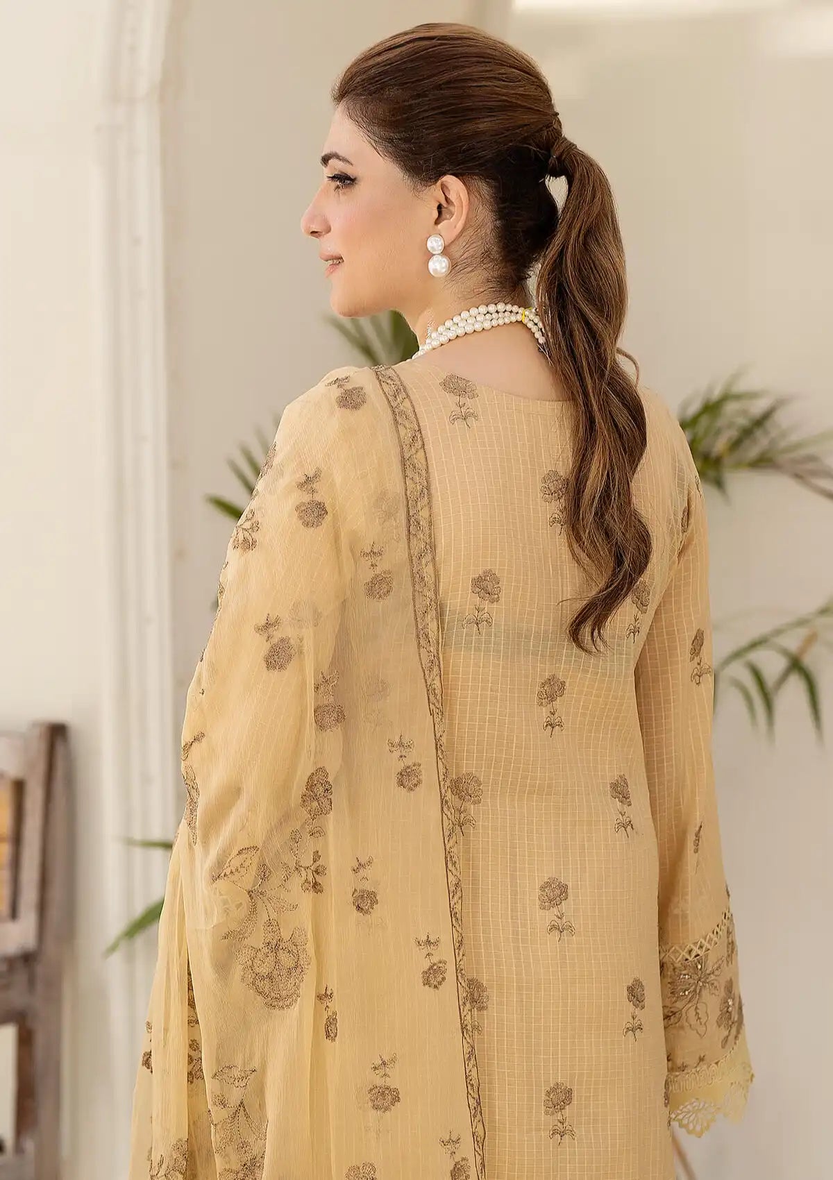 Noor-e-Fajar By Raeesa Apana Lawn'24 Vol-02 NF-1303 - Mohsin Saeed Fabrics