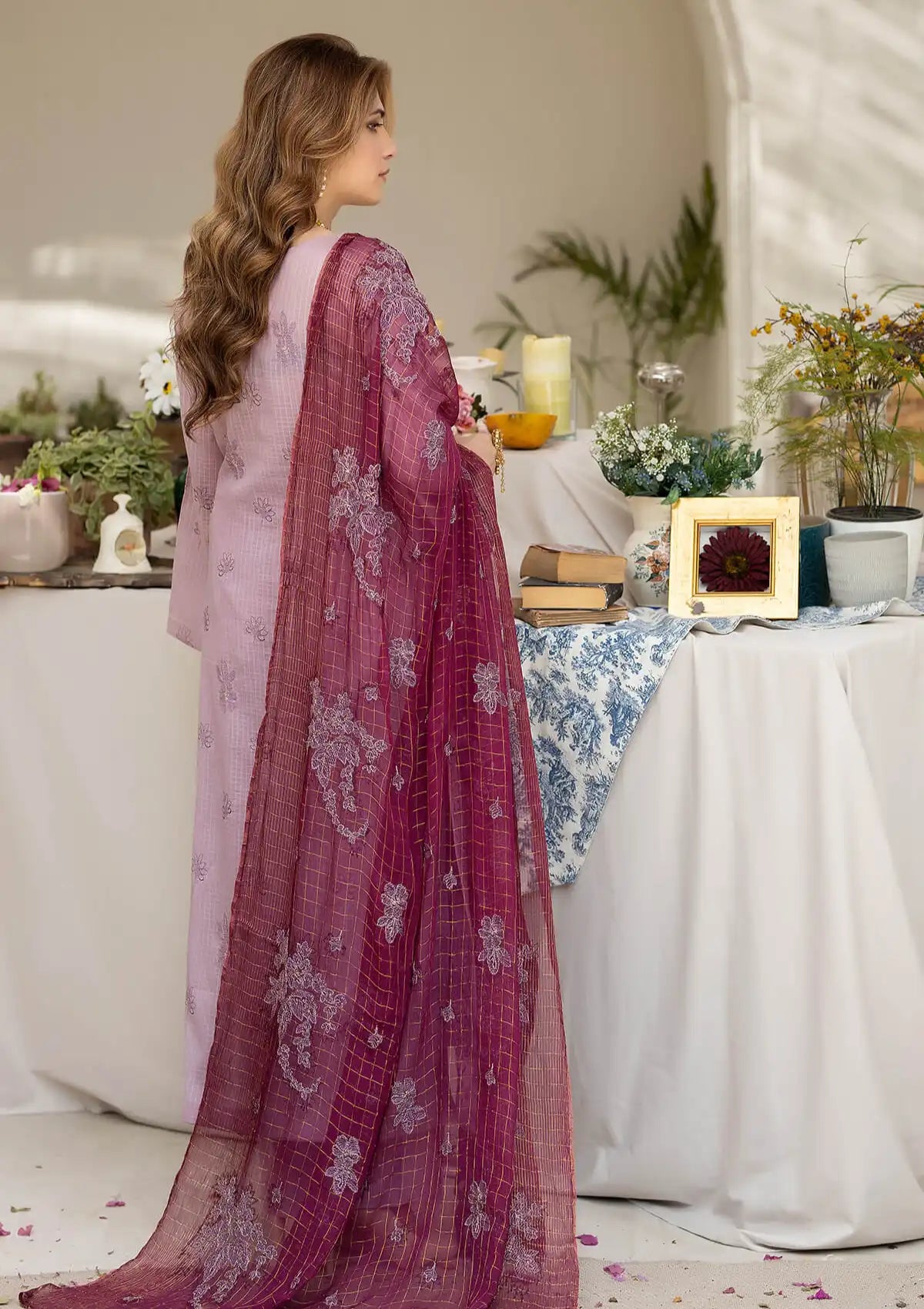 Noor-e-Fajar By Raeesa Apana Lawn'24 Vol-02 NF-1305 - Mohsin Saeed Fabrics