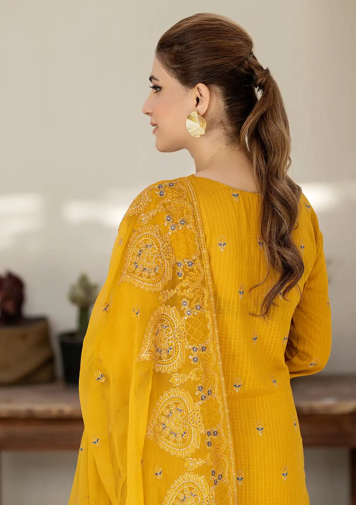 Noor-e-Fajar By Raeesa Apana Lawn'24 Vol-02 NF-1310 - Mohsin Saeed Fabrics