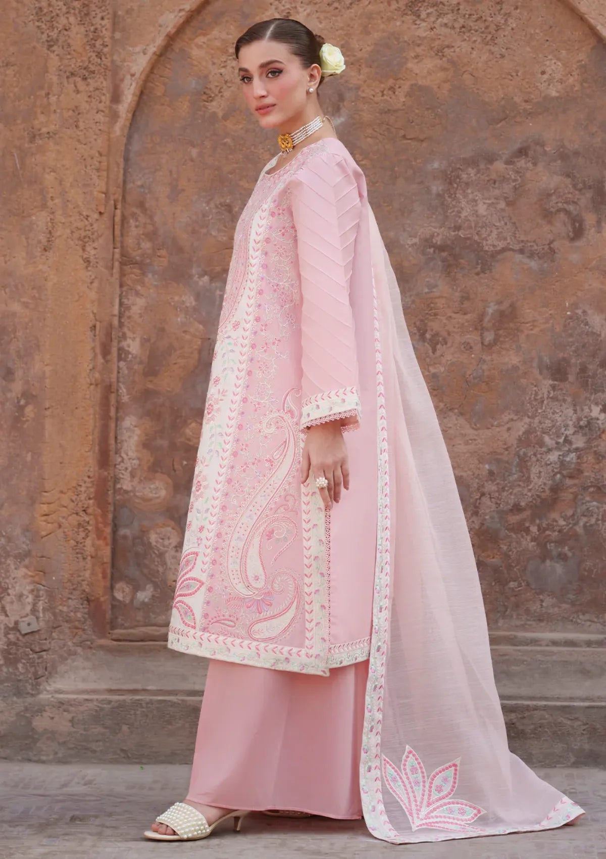Mahnur Nilofer Luxury Lawn'26 NL-01