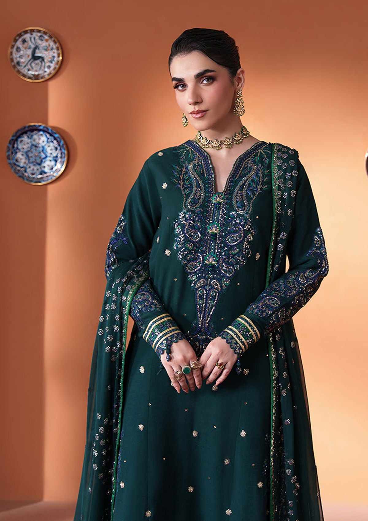 Roheenaz Mah-e-Noor Silk'26 D-05 Nayyara