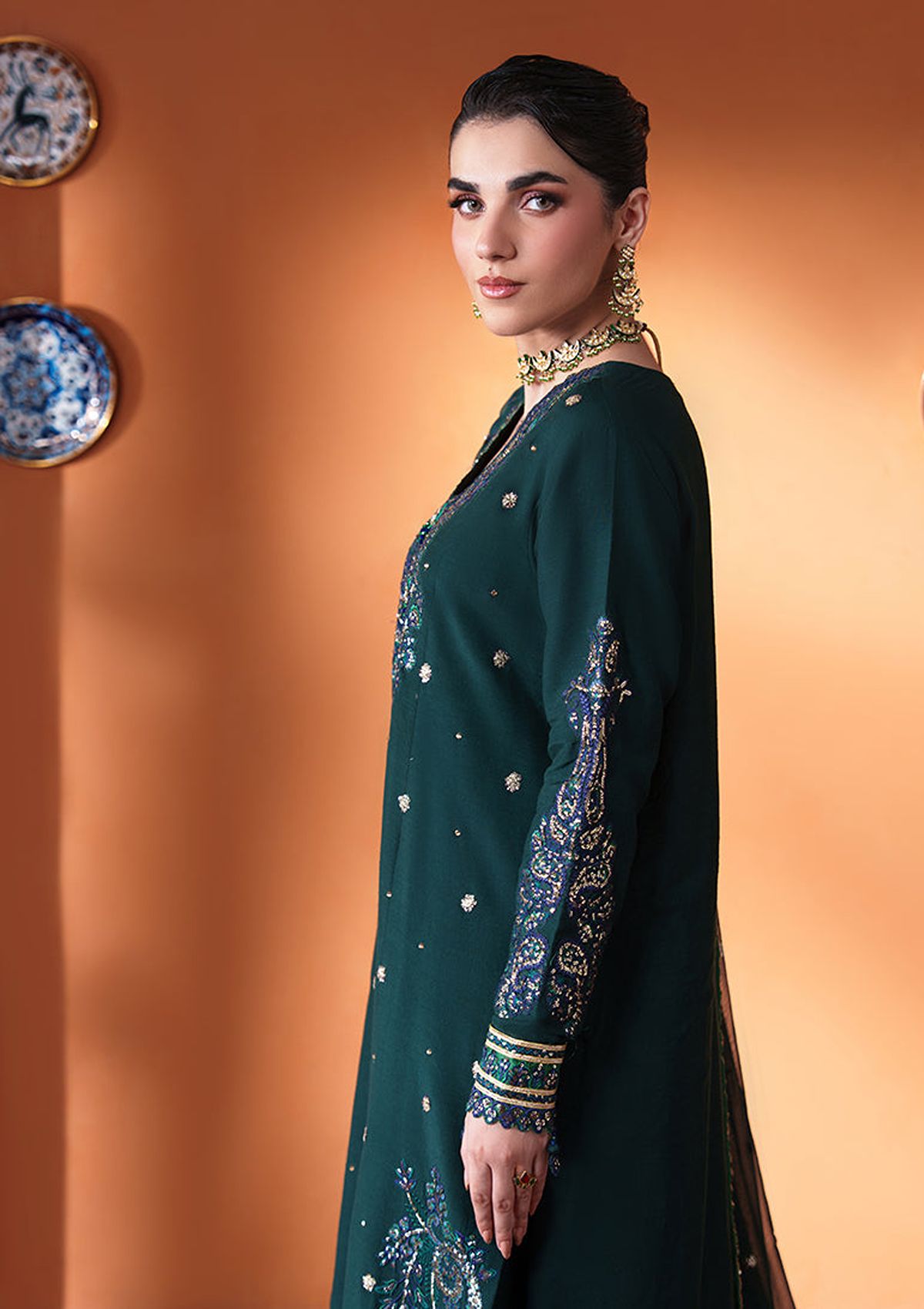 Roheenaz Mah-e-Noor Silk'26 D-05 Nayyara