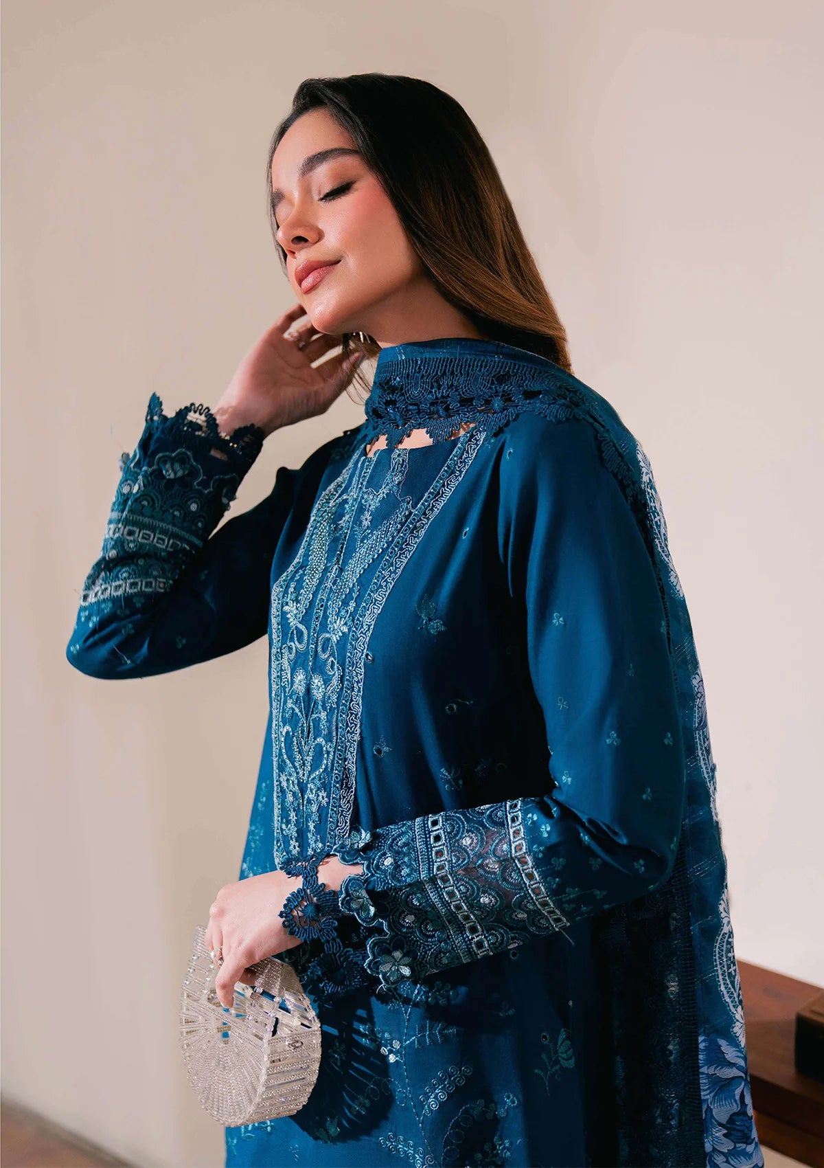 mohsin-saeed-fabrics-is-selling-online-and-in stores-Luxury-daily-wear-wedding-wear-formal-wear-in-budgeted-price-This-product-is-from-neeshay-symphony-luxury-lawn25-sea-spray-is-available-on-Mohsin-saeed-fabrics-website.