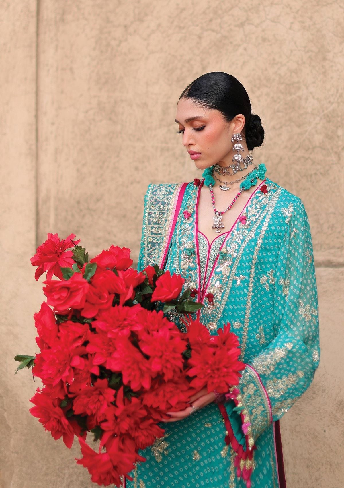 Republic Neoma Festive'26 D-01 - Mehr