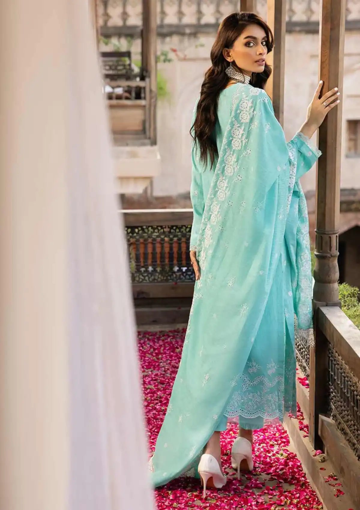 Rajbari Nissa Chikankari Khaddar'23 D-03 - Mohsin Saeed Fabrics