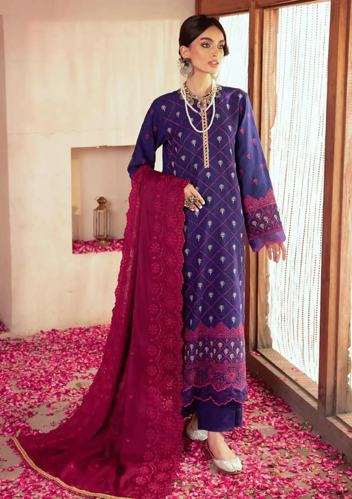 Rajbari Nissa Chikankari Khaddar'23 D-04 - Mohsin Saeed Fabrics