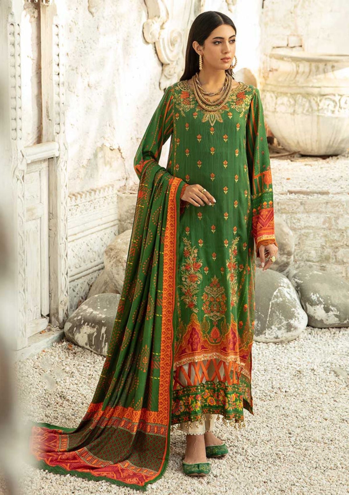 Nissa Winter By Rajbari'23 D-1A - Mohsin Saeed Fabrics