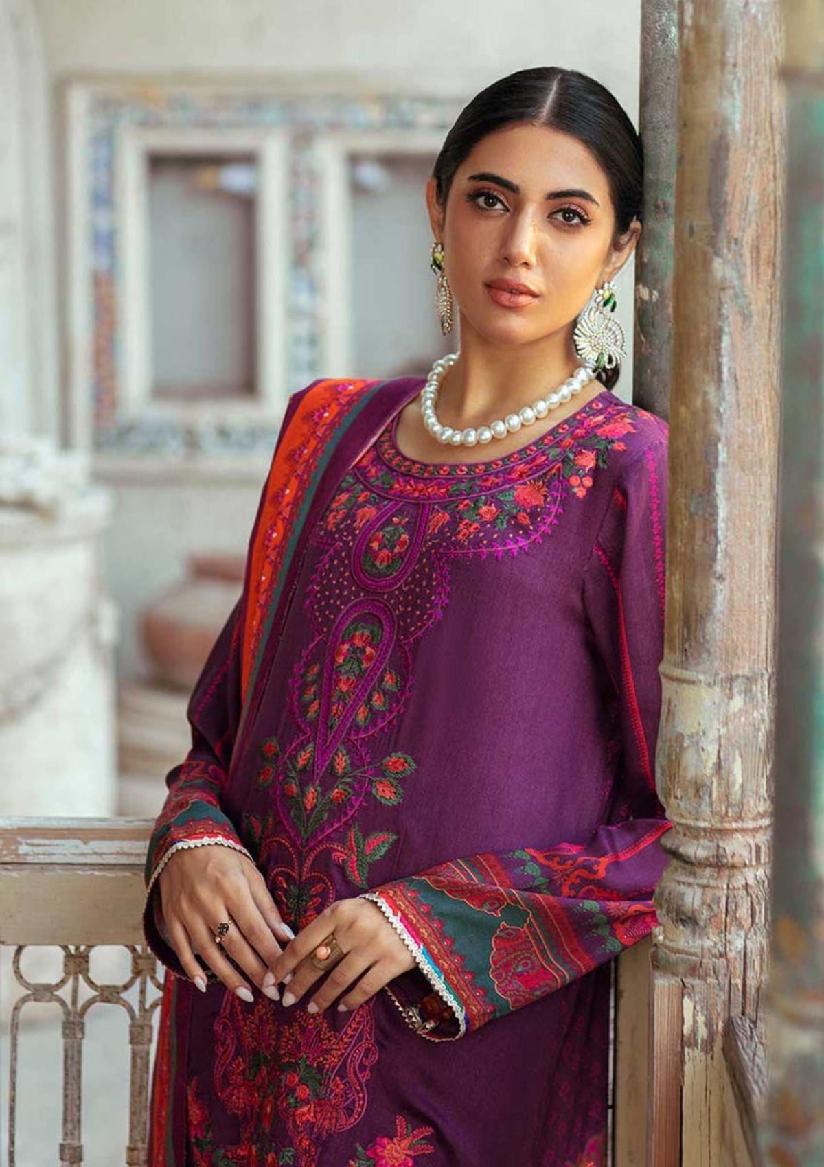 Nissa Winter By Rajbari'23 D-3B - Mohsin Saeed Fabrics