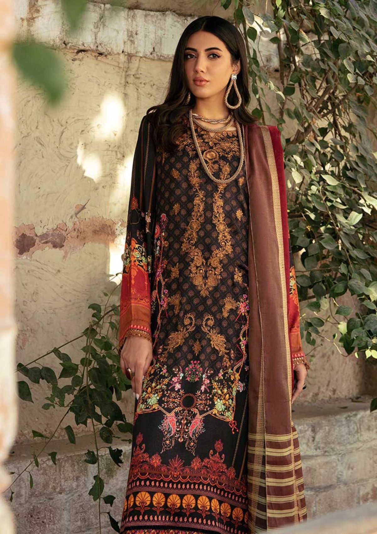 Nissa Winter By Rajbari'23 D-5A - Mohsin Saeed Fabrics