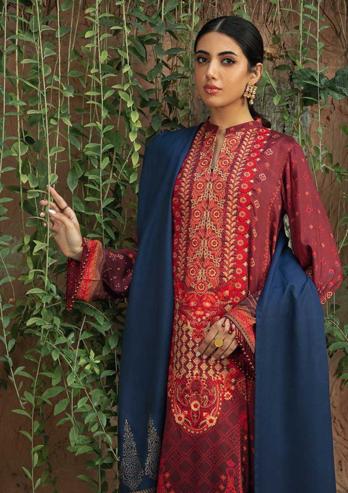 Nissa Winter By Rajbari'23 D-6B - Mohsin Saeed Fabrics
