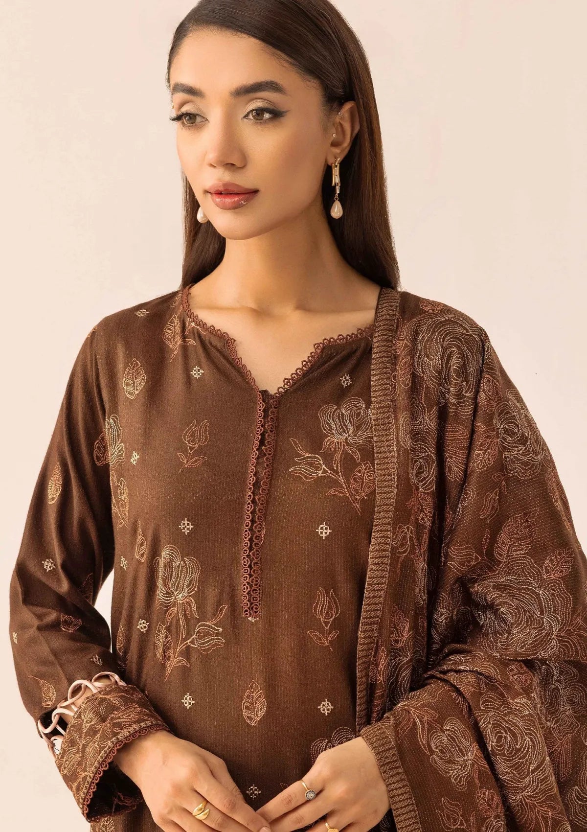 Noor-E-Chasham By Khoobsurat Peach Leather'25 NC-09