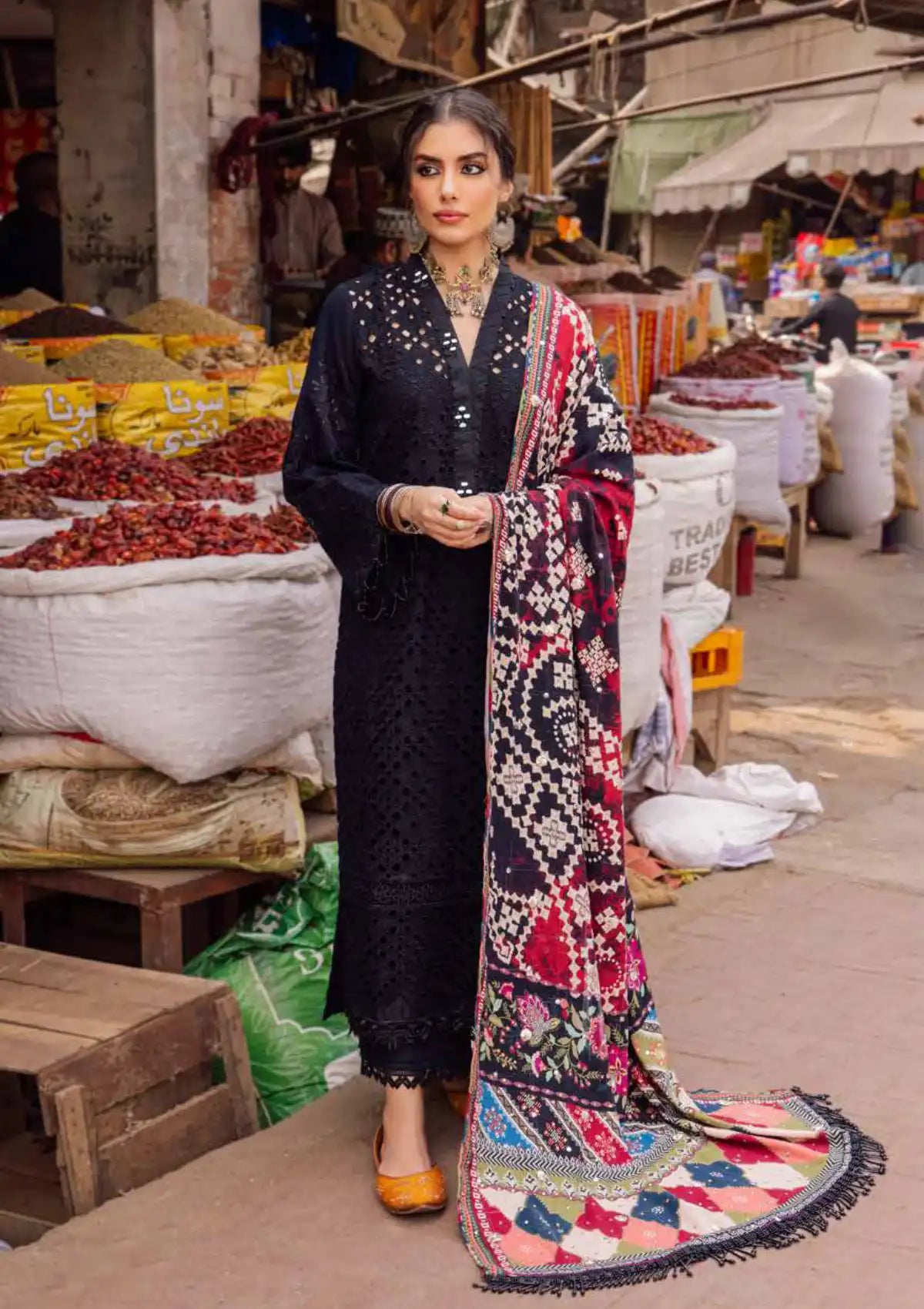 Nureh Bazaar Emb Chikankari Khaddar'23 NE-52 - Mohsin Saeed Fabrics